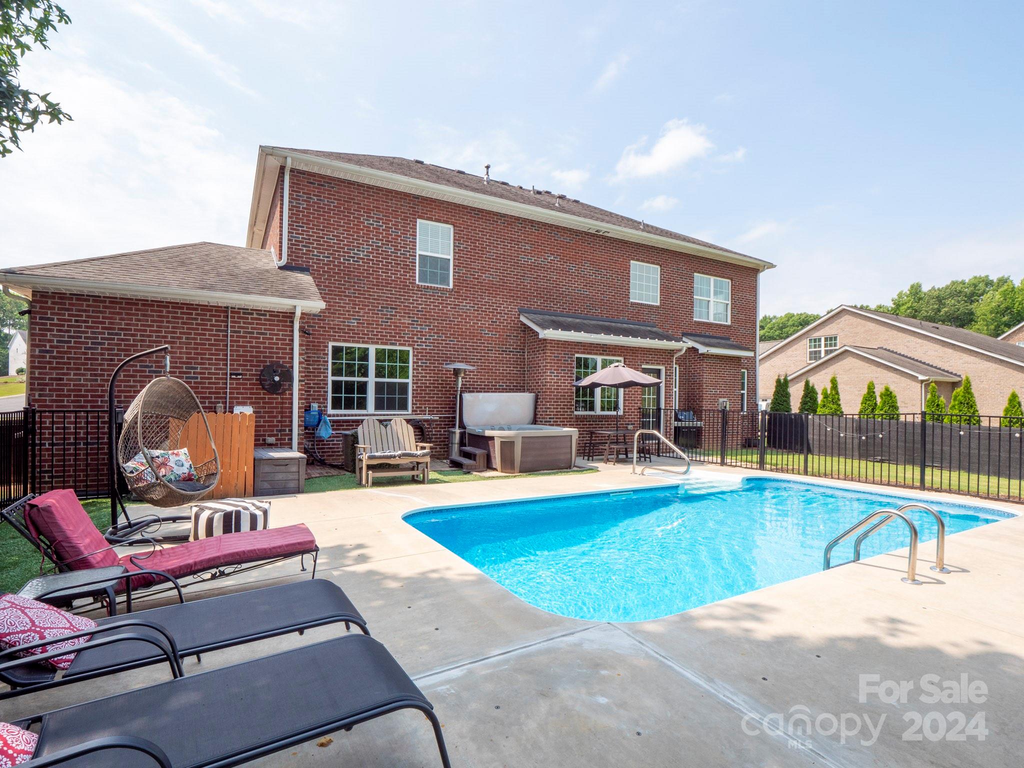 3800 Bronte Lane