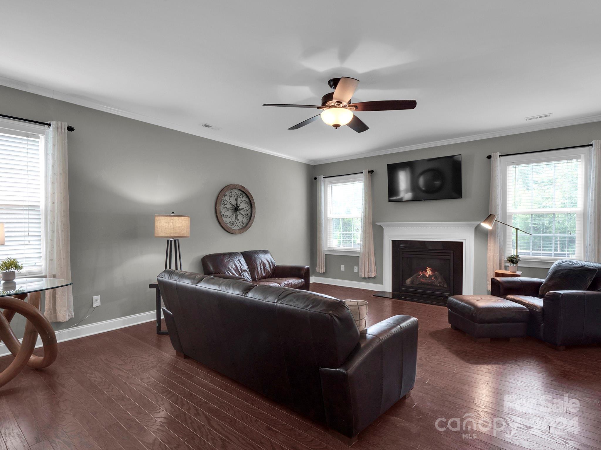 3800 Bronte Lane
