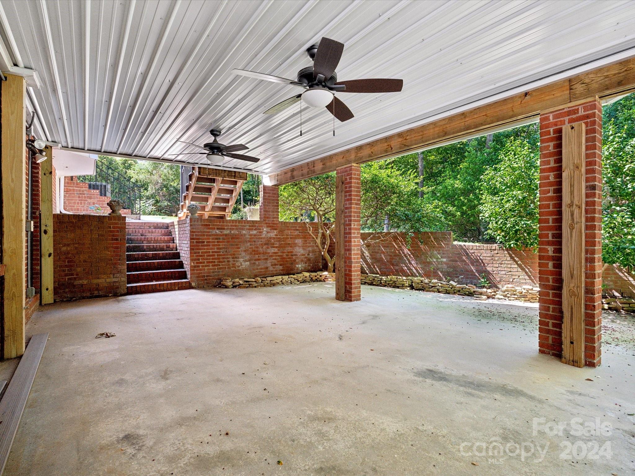 5332 Hillingdon Road
