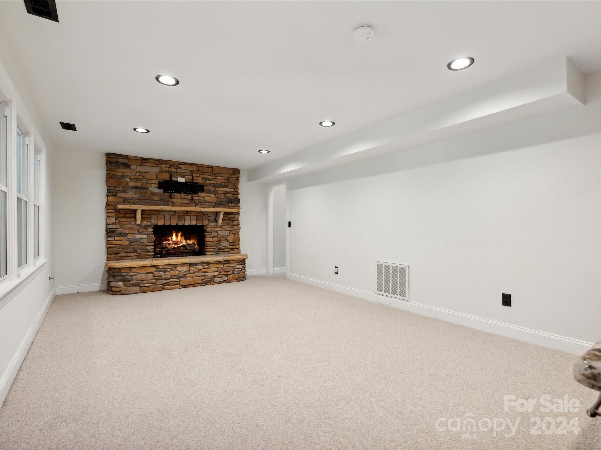 5332 Hillingdon Road