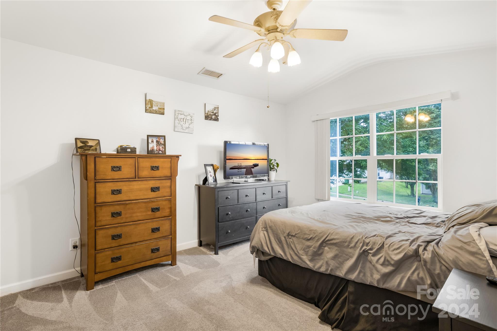 518 River View Drive