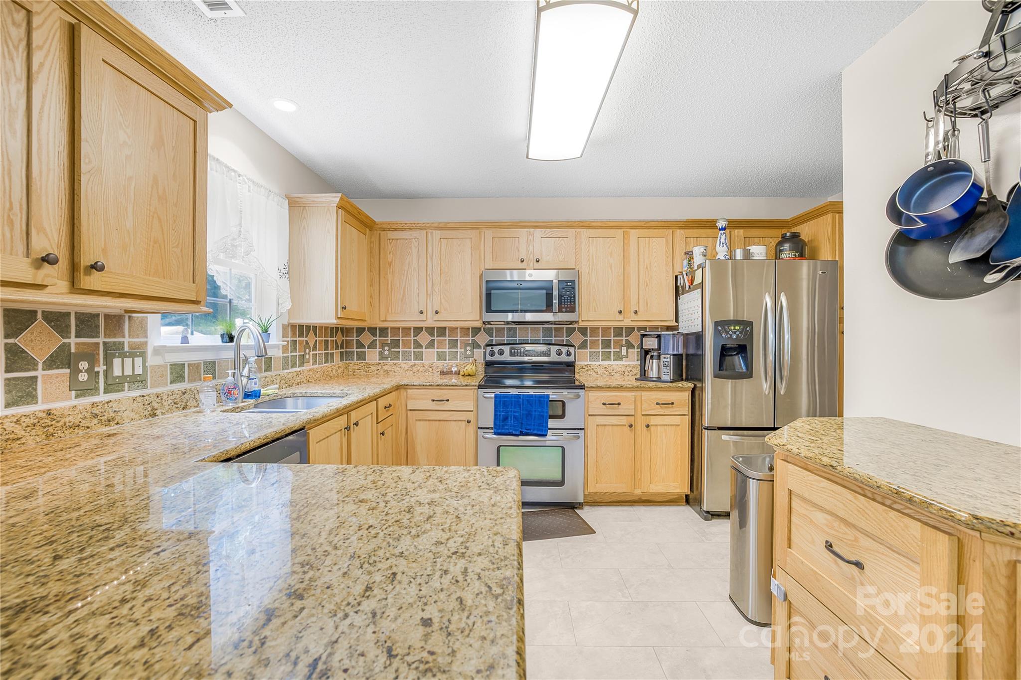 518 River View Drive