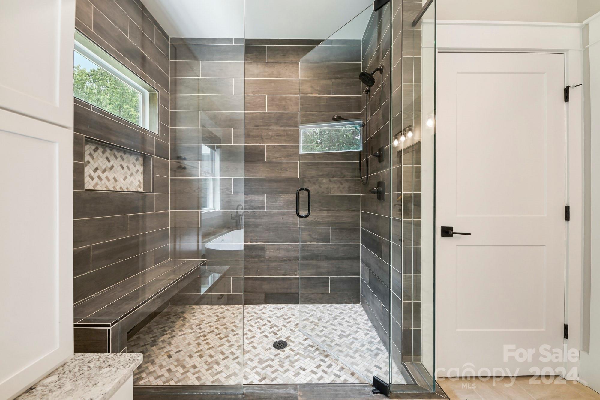 2710 Lee Lawing Road Unit: 12