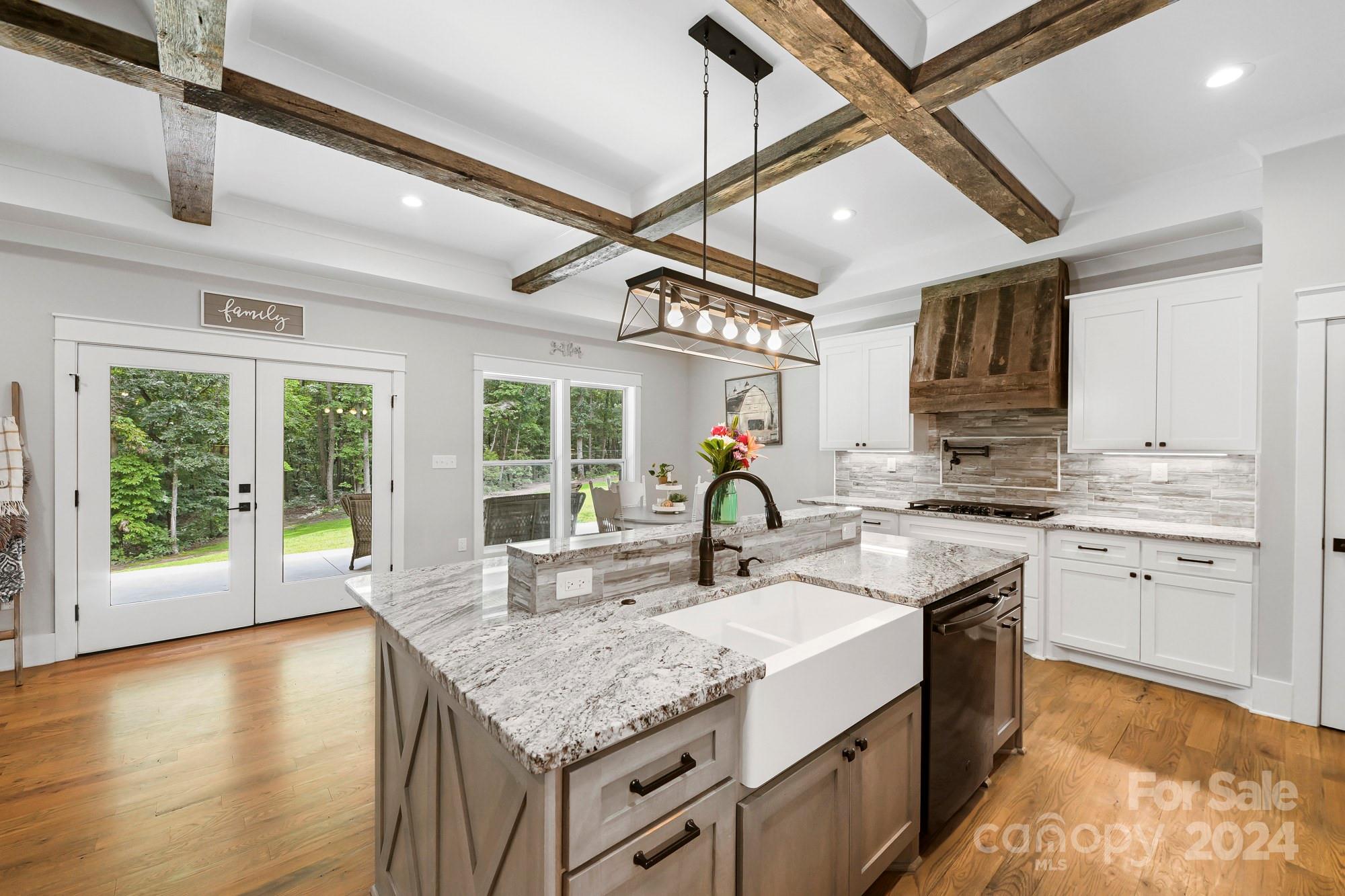 2710 Lee Lawing Road Unit: 12