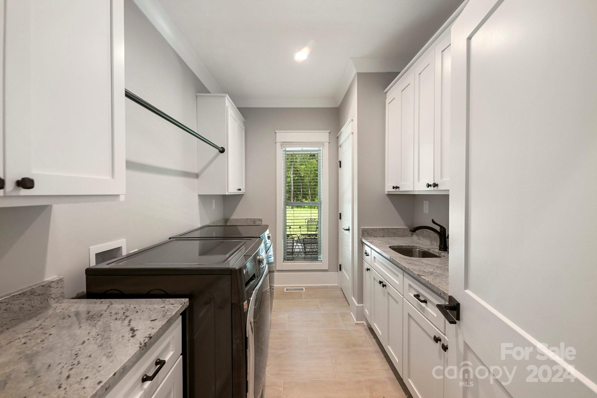 2710 Lee Lawing Road Unit: 12