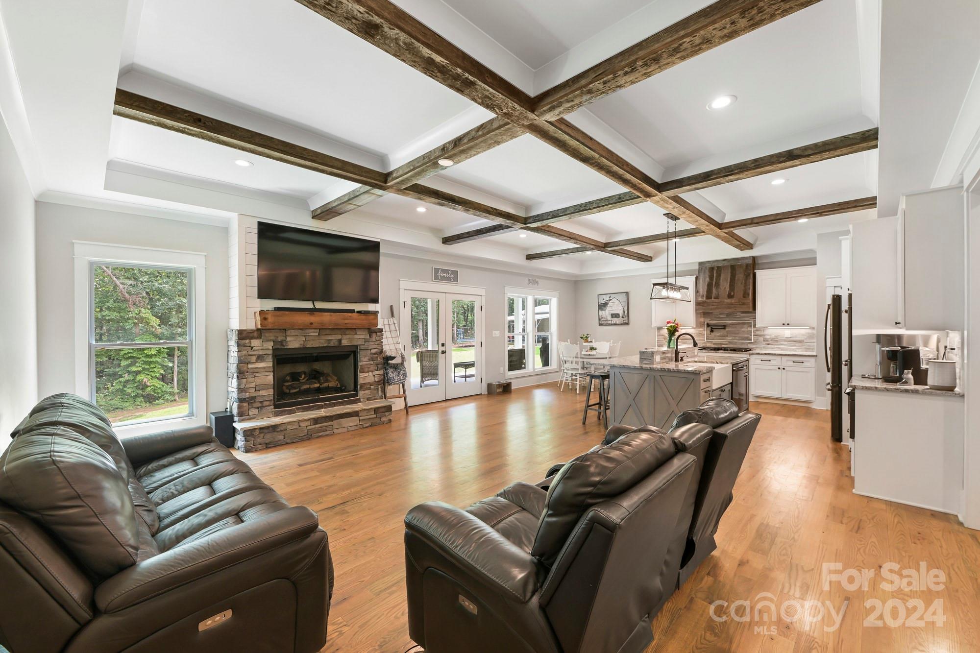 2710 Lee Lawing Road Unit: 12