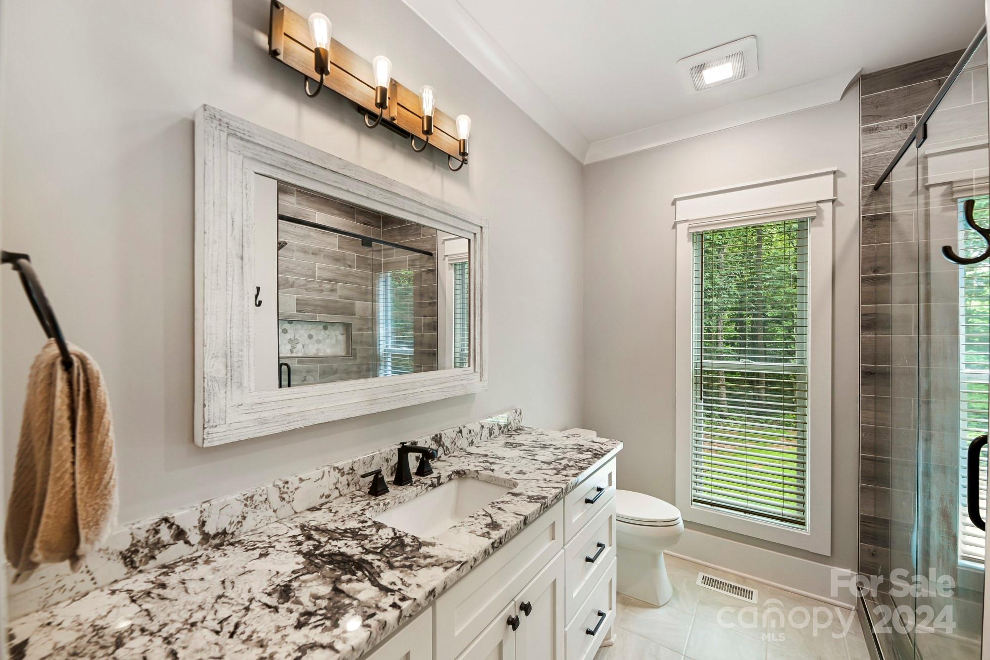 2710 Lee Lawing Road Unit: 12