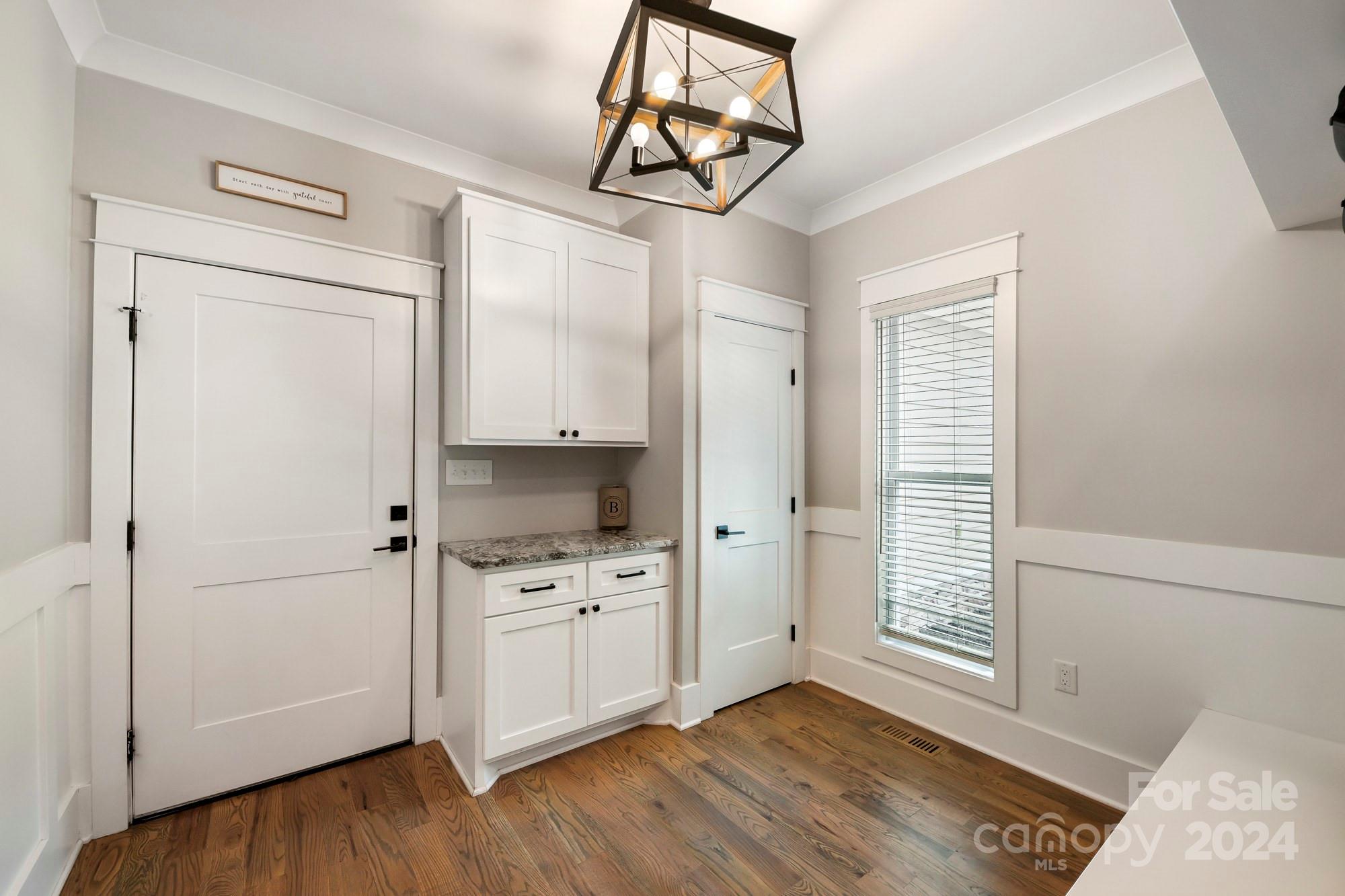 2710 Lee Lawing Road Unit: 12