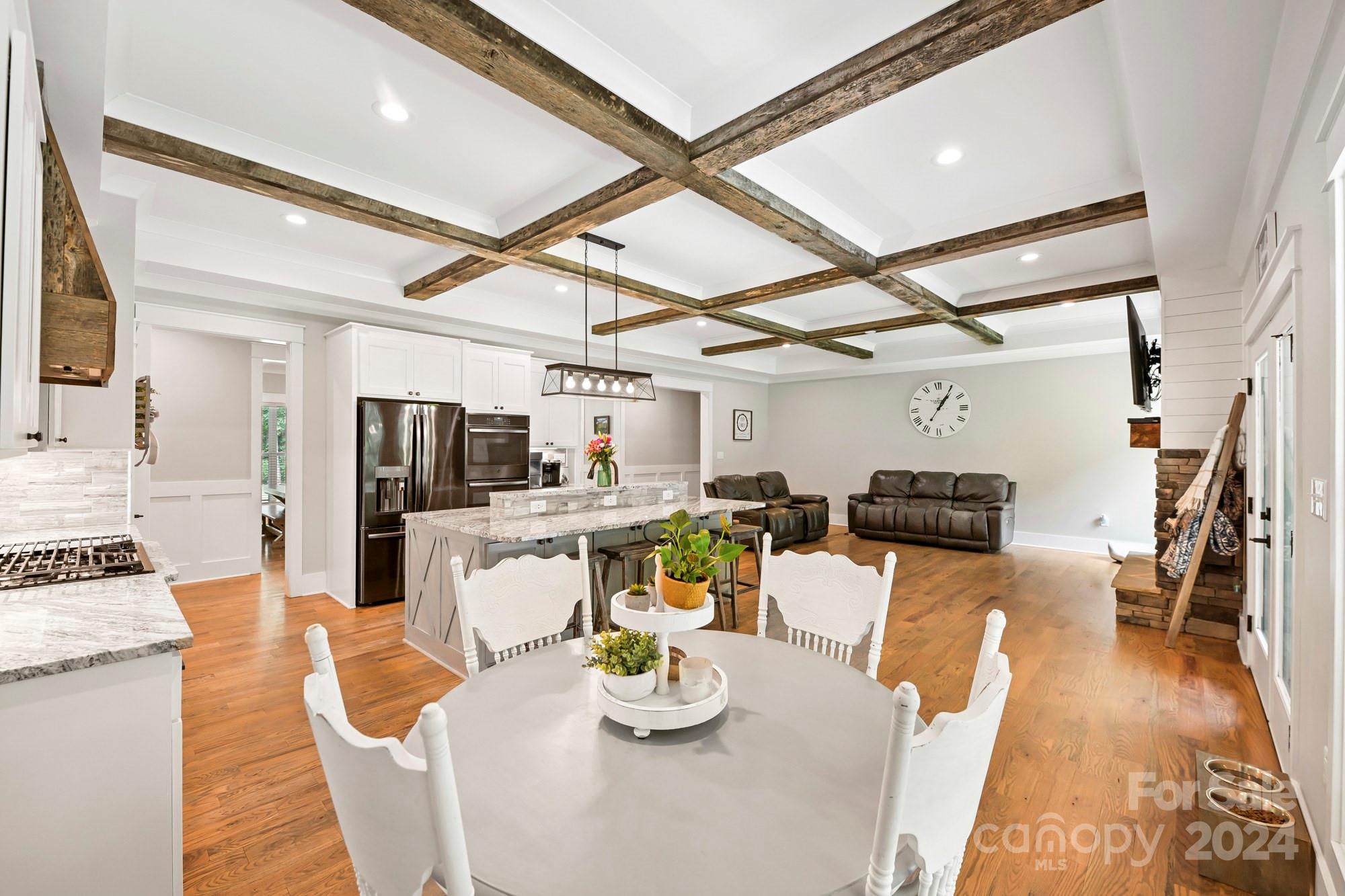 2710 Lee Lawing Road Unit: 12