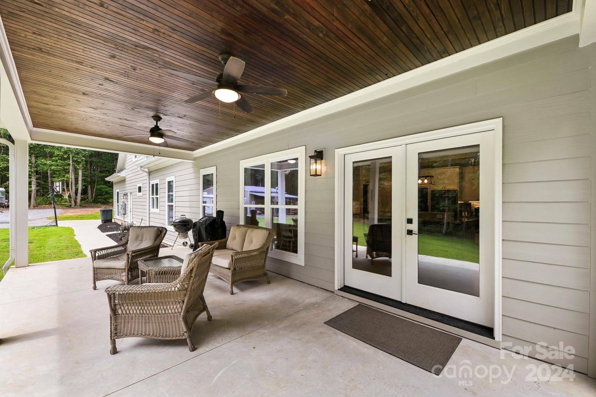 2710 Lee Lawing Road Unit: 12