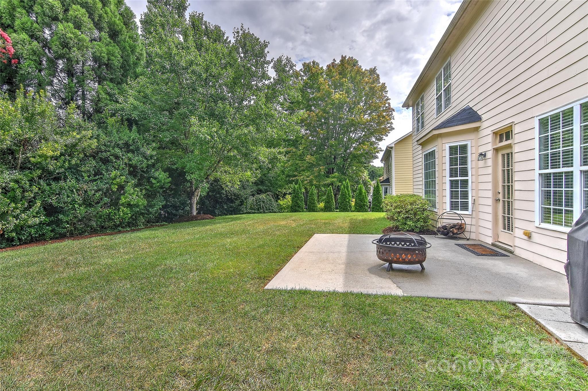 1027 Elsmore Drive