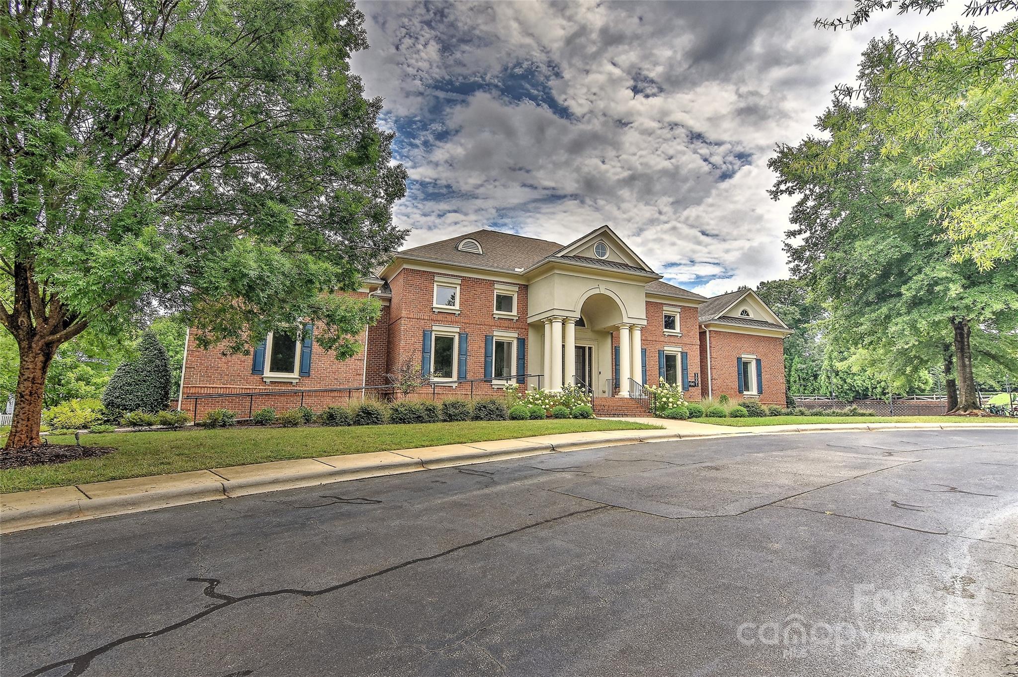1027 Elsmore Drive
