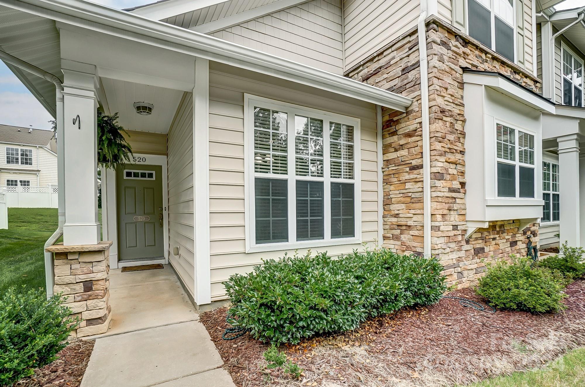 520 Bent Leaf Court Unit: 8