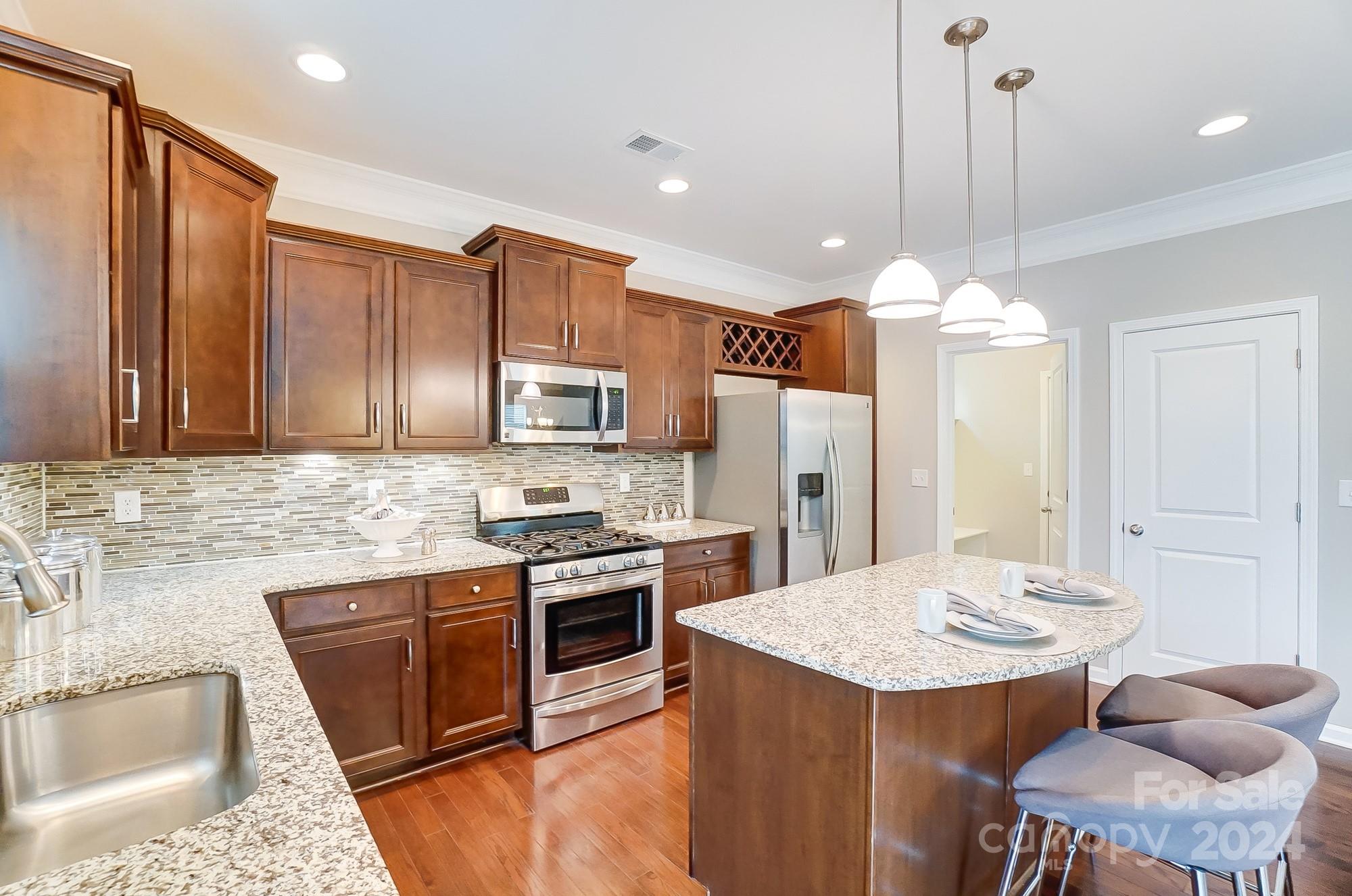 5017 Fenwick Court