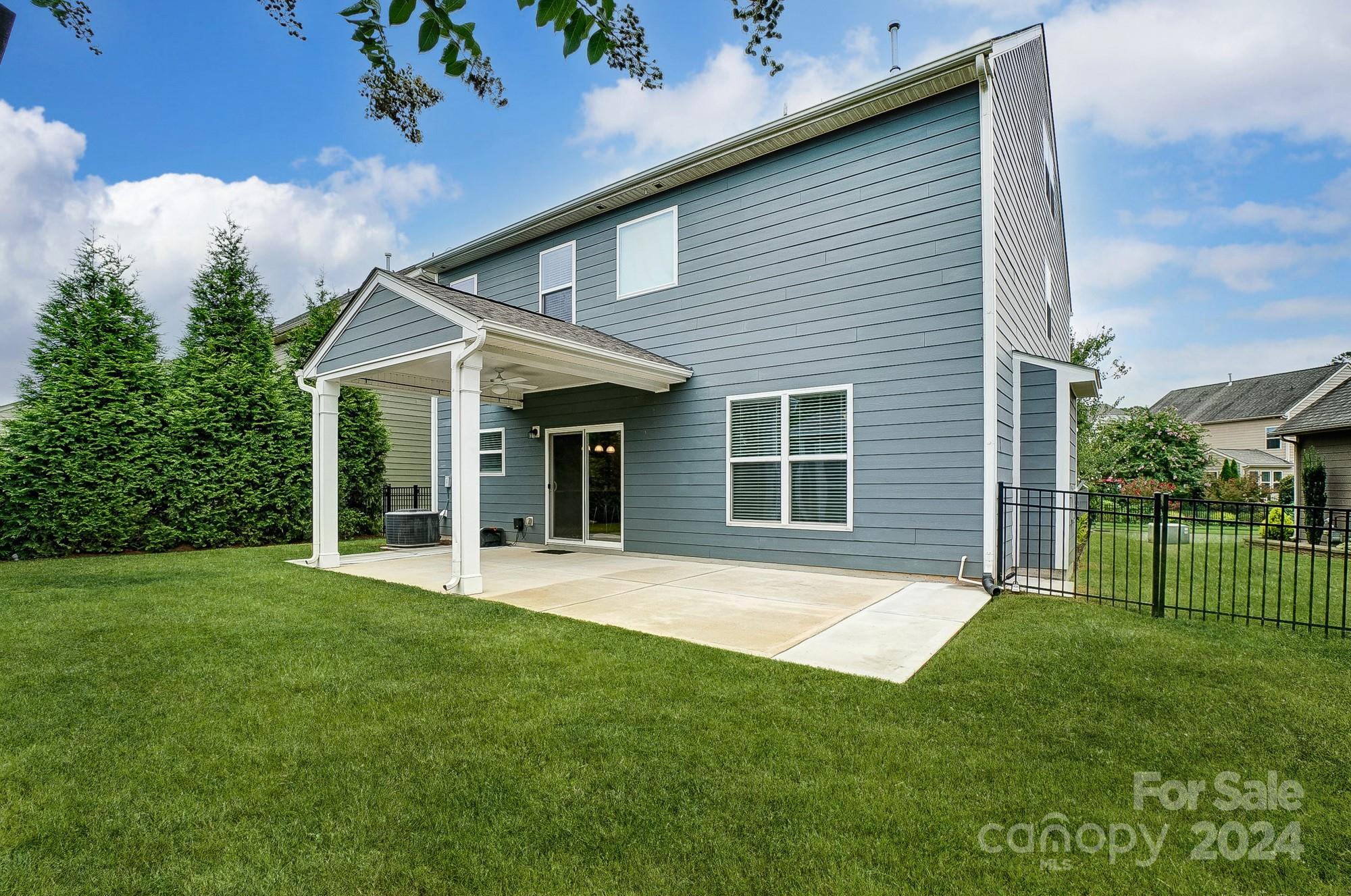 5017 Fenwick Court