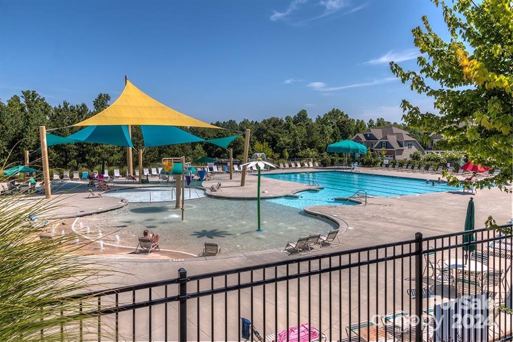 5017 Fenwick Court