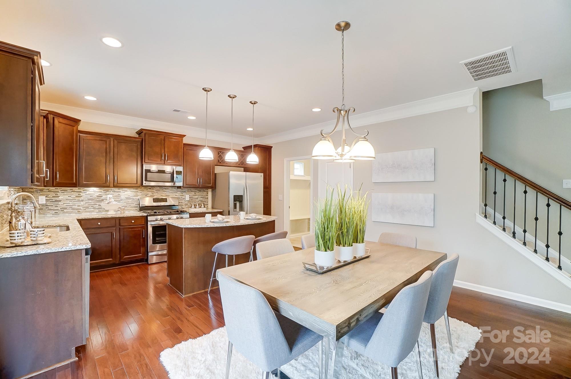 5017 Fenwick Court