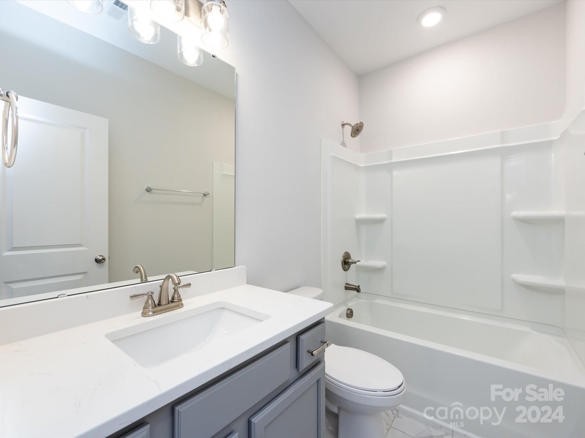 2642 Roseglen Lane