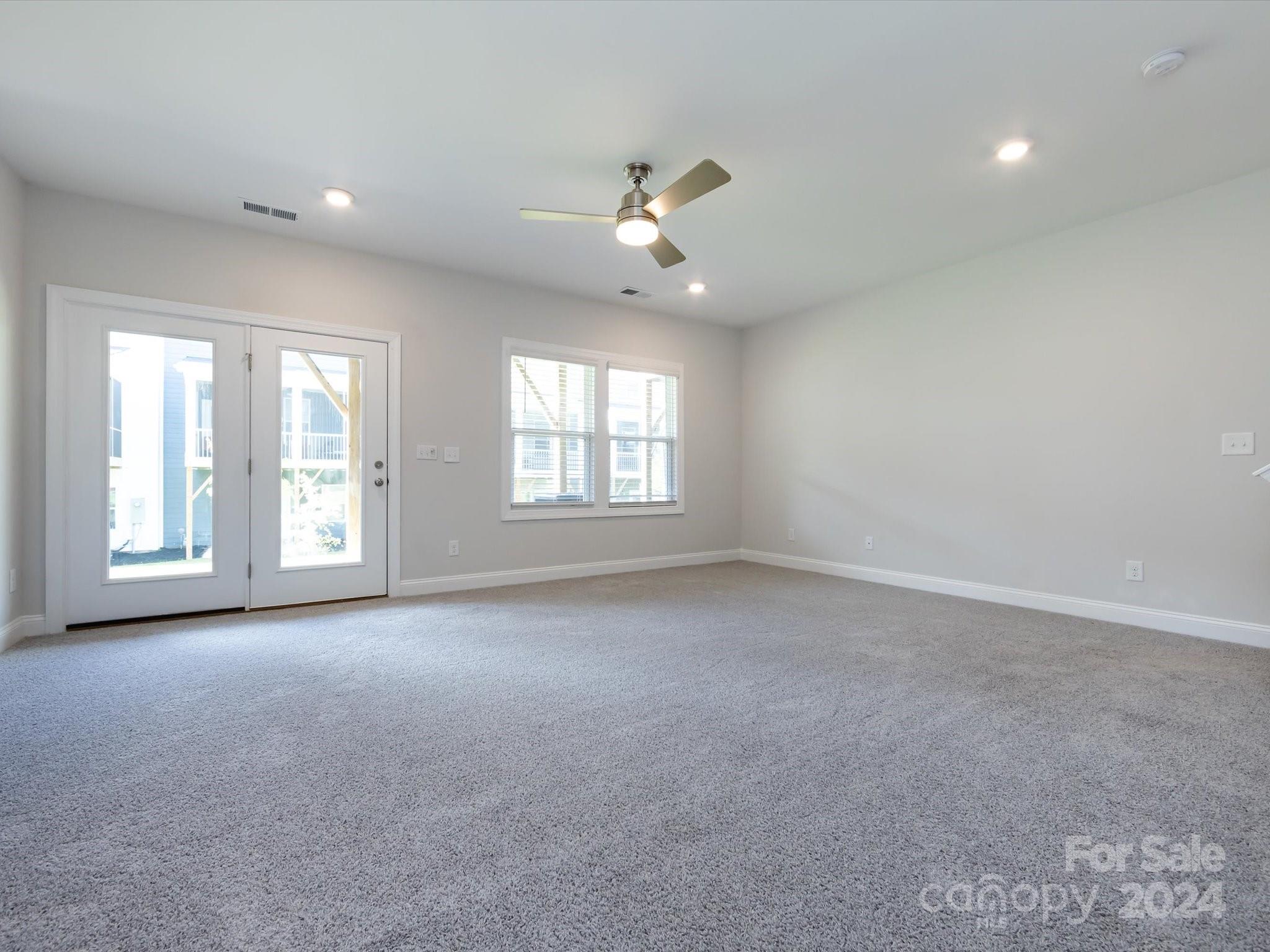 2642 Roseglen Lane