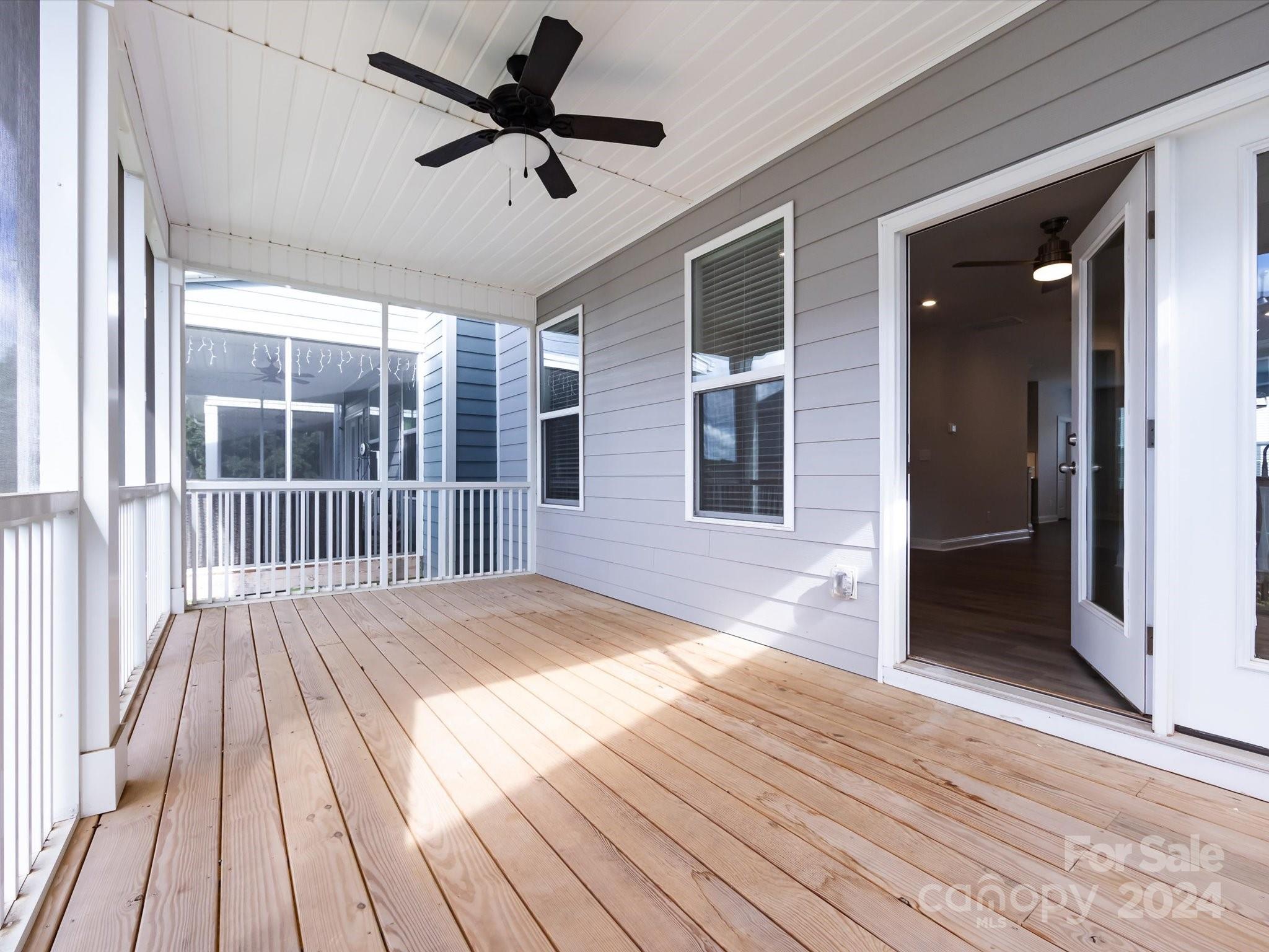 2642 Roseglen Lane