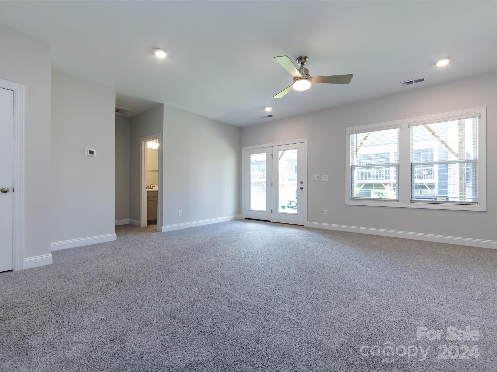 2642 Roseglen Lane