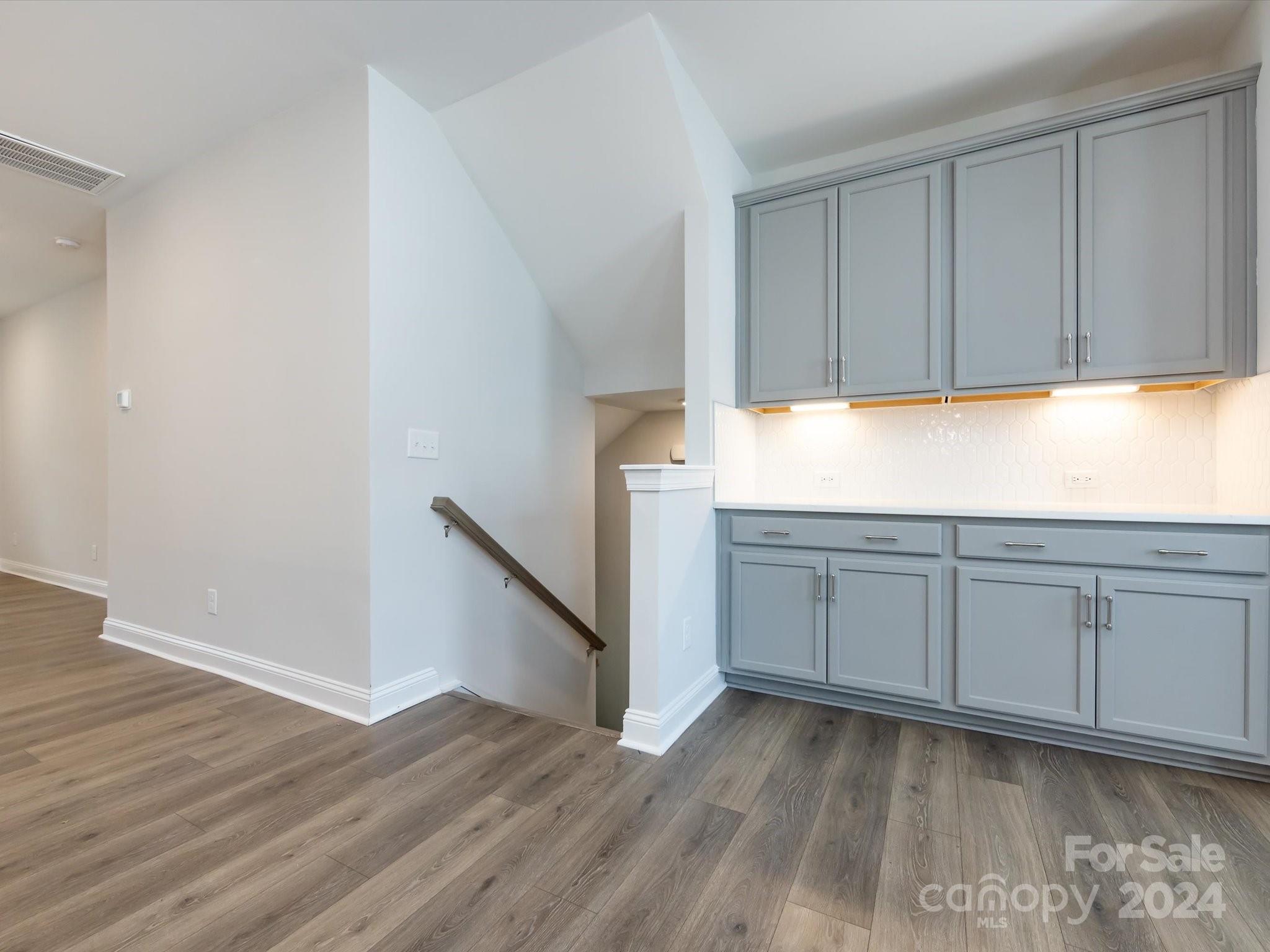 2642 Roseglen Lane