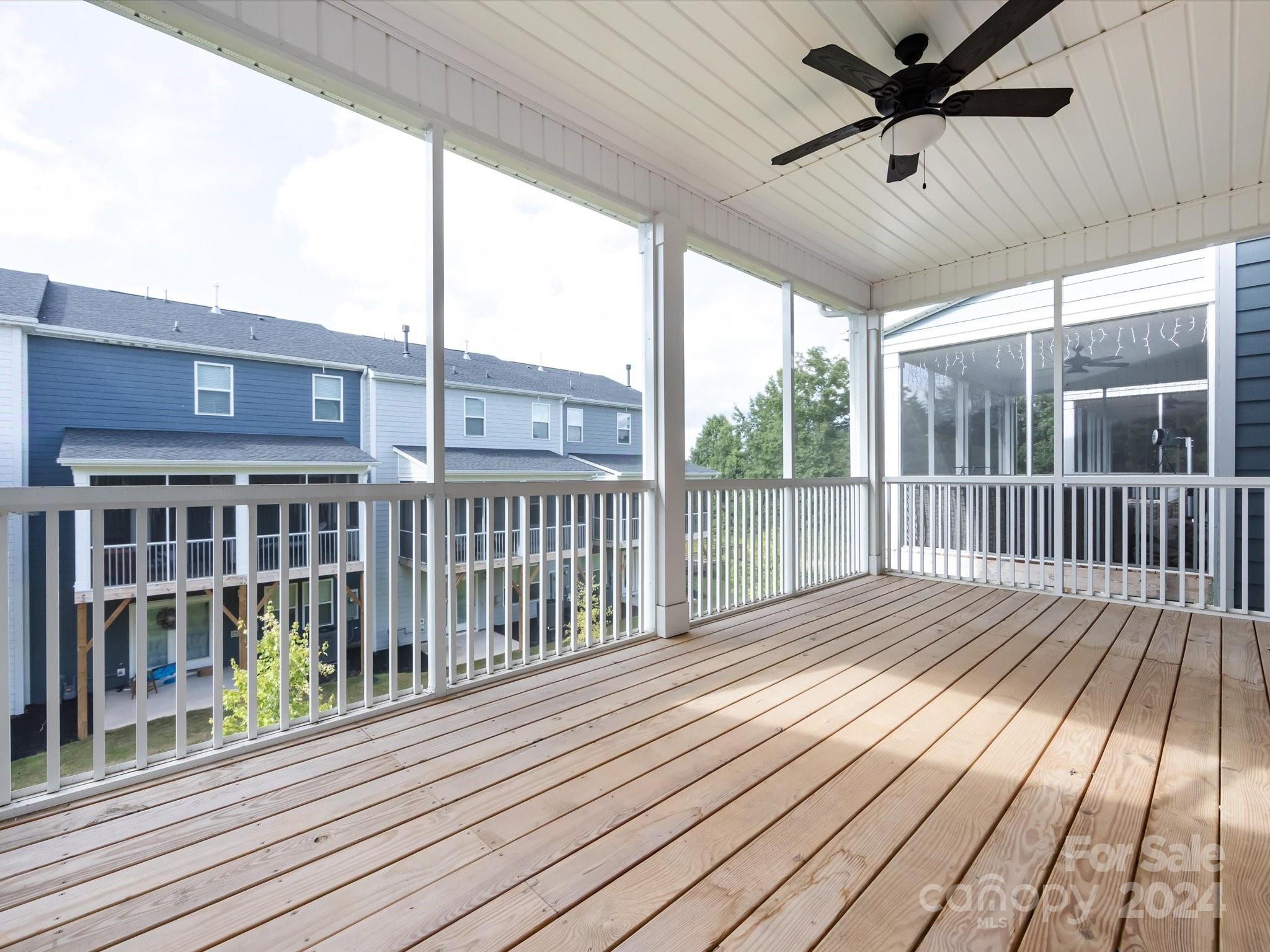 2642 Roseglen Lane