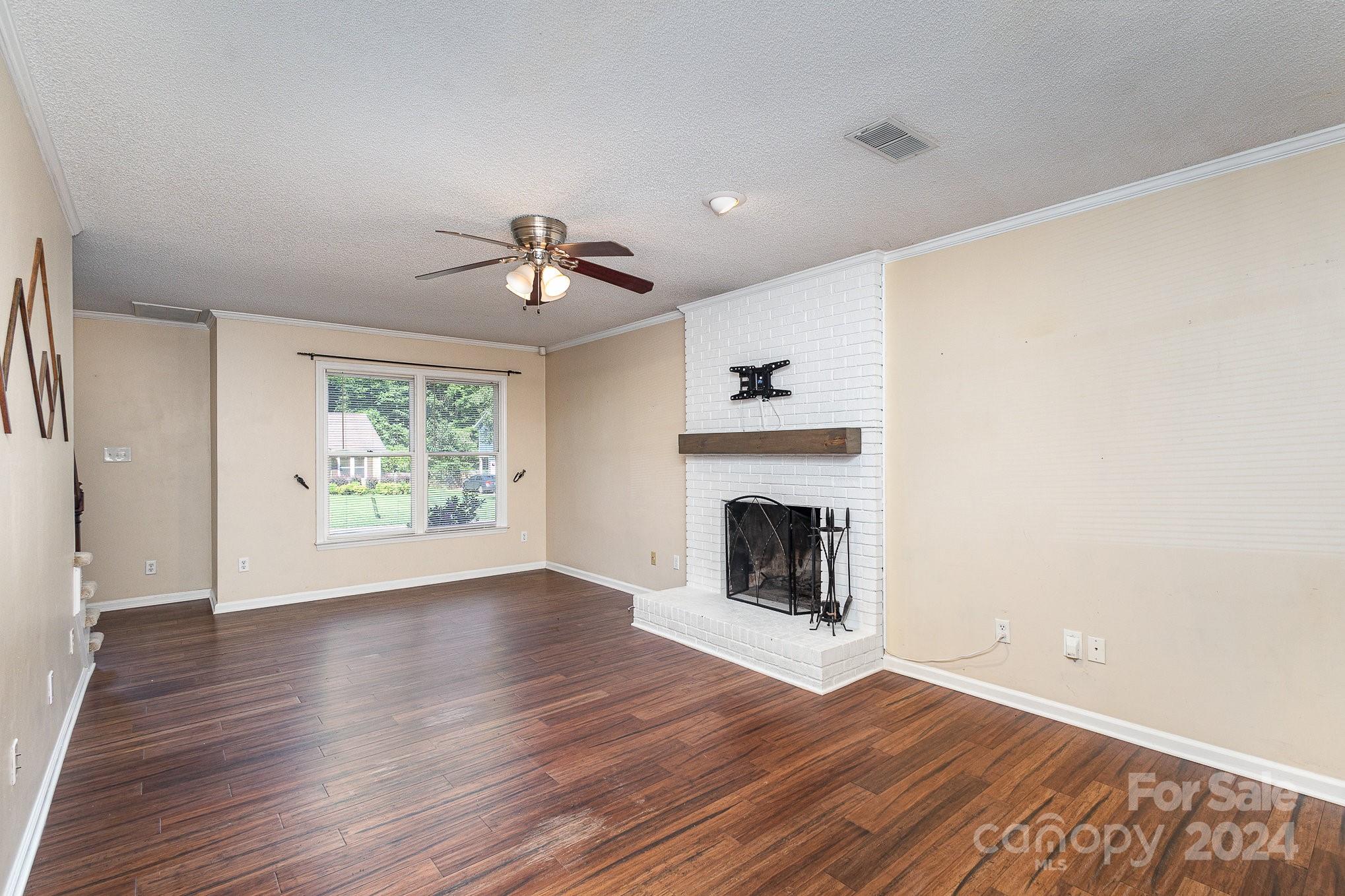 8624 Hornwood Court