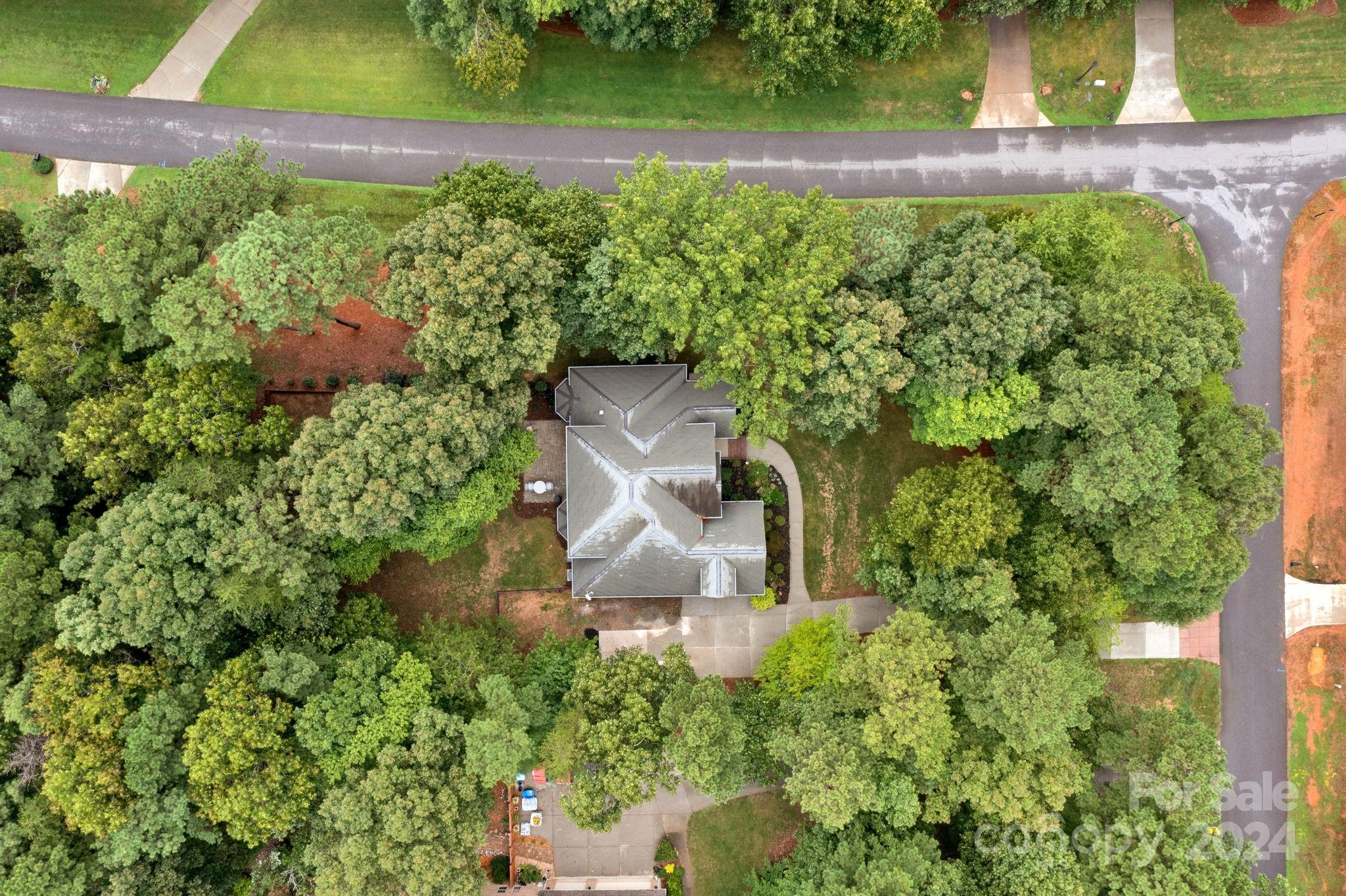 4660 Sawgrass Court