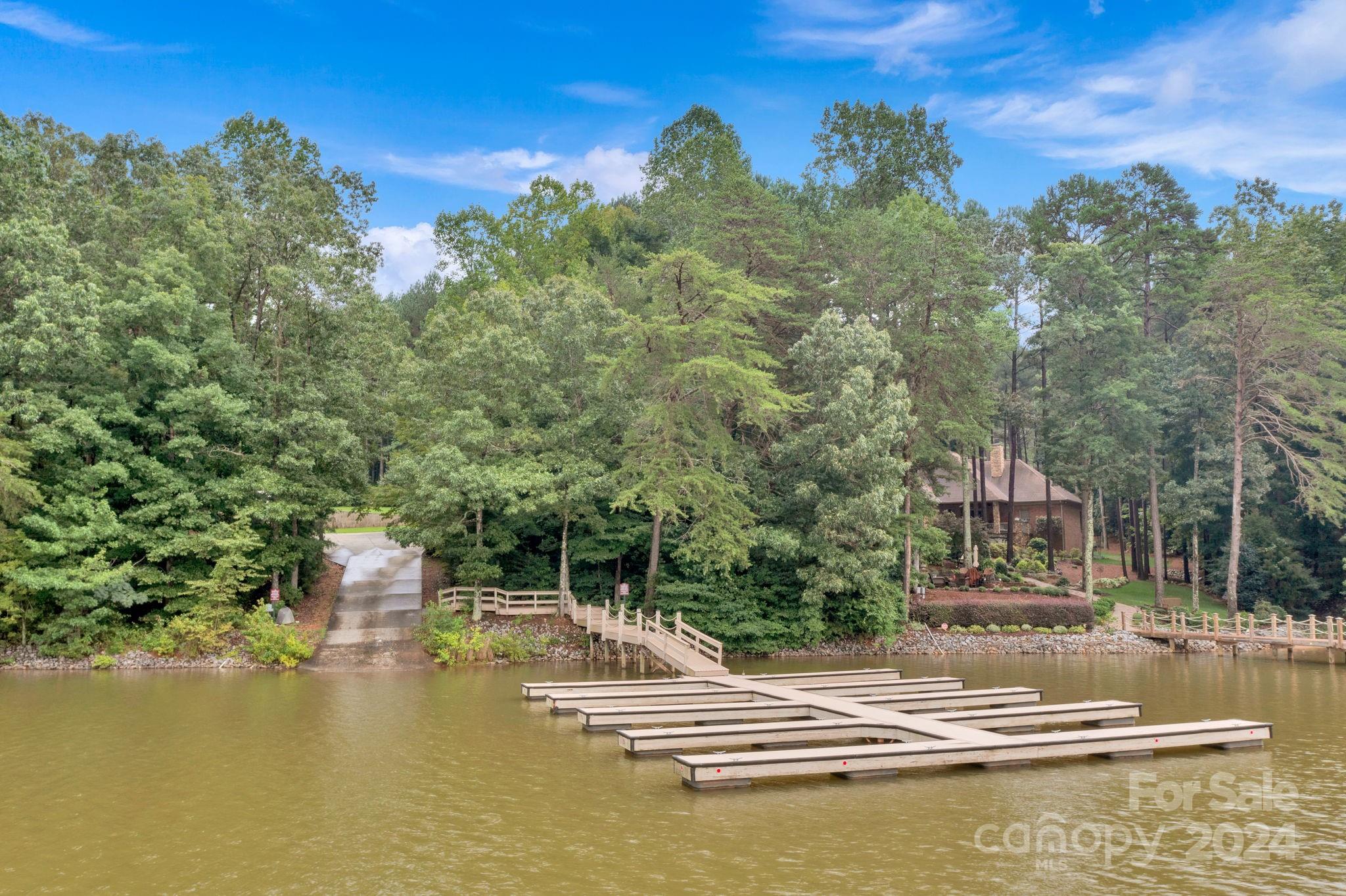 4660 Sawgrass Court