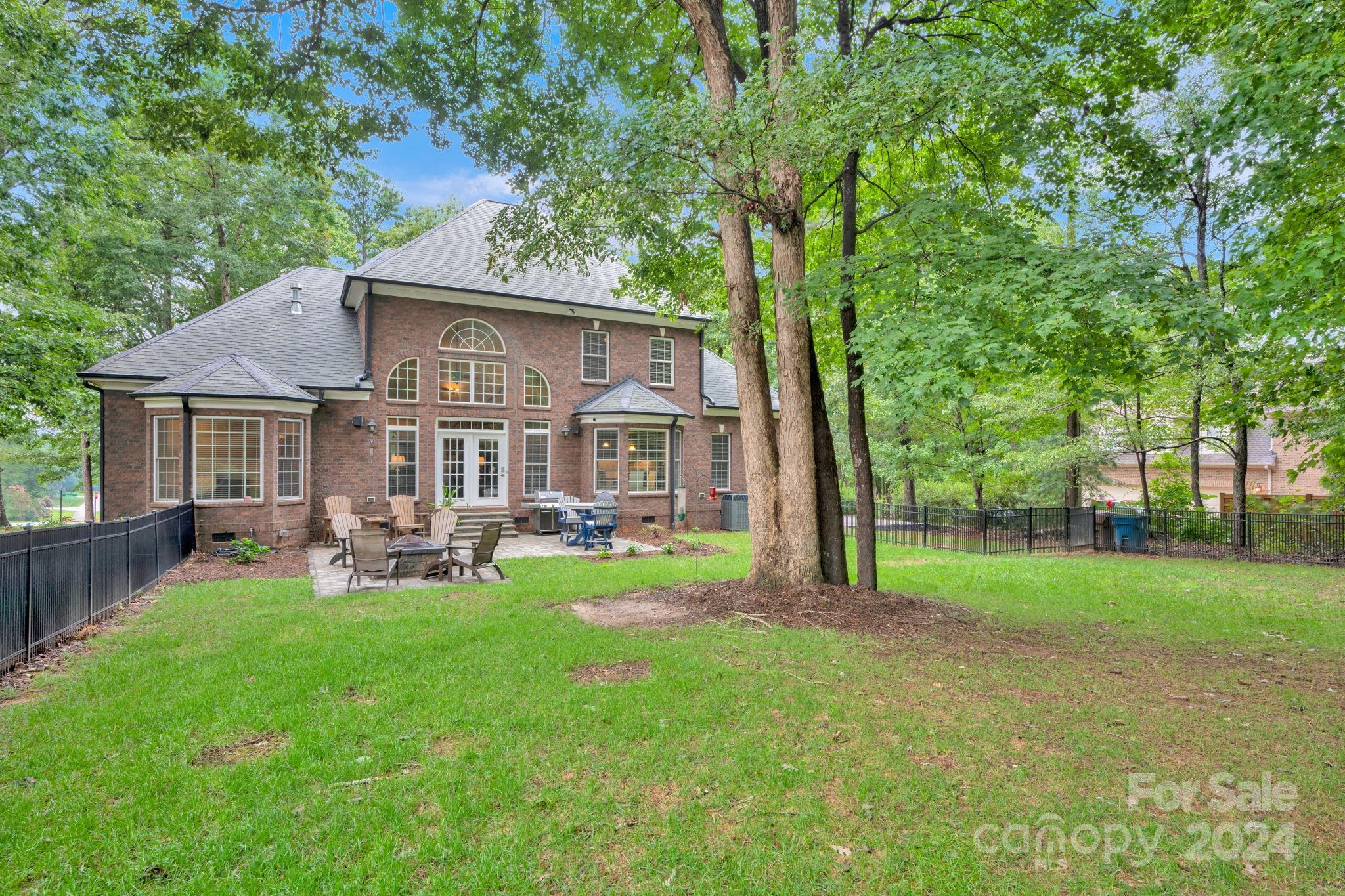4660 Sawgrass Court