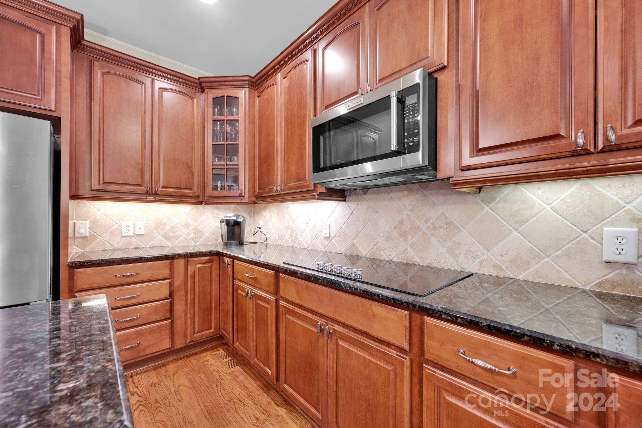 4660 Sawgrass Court