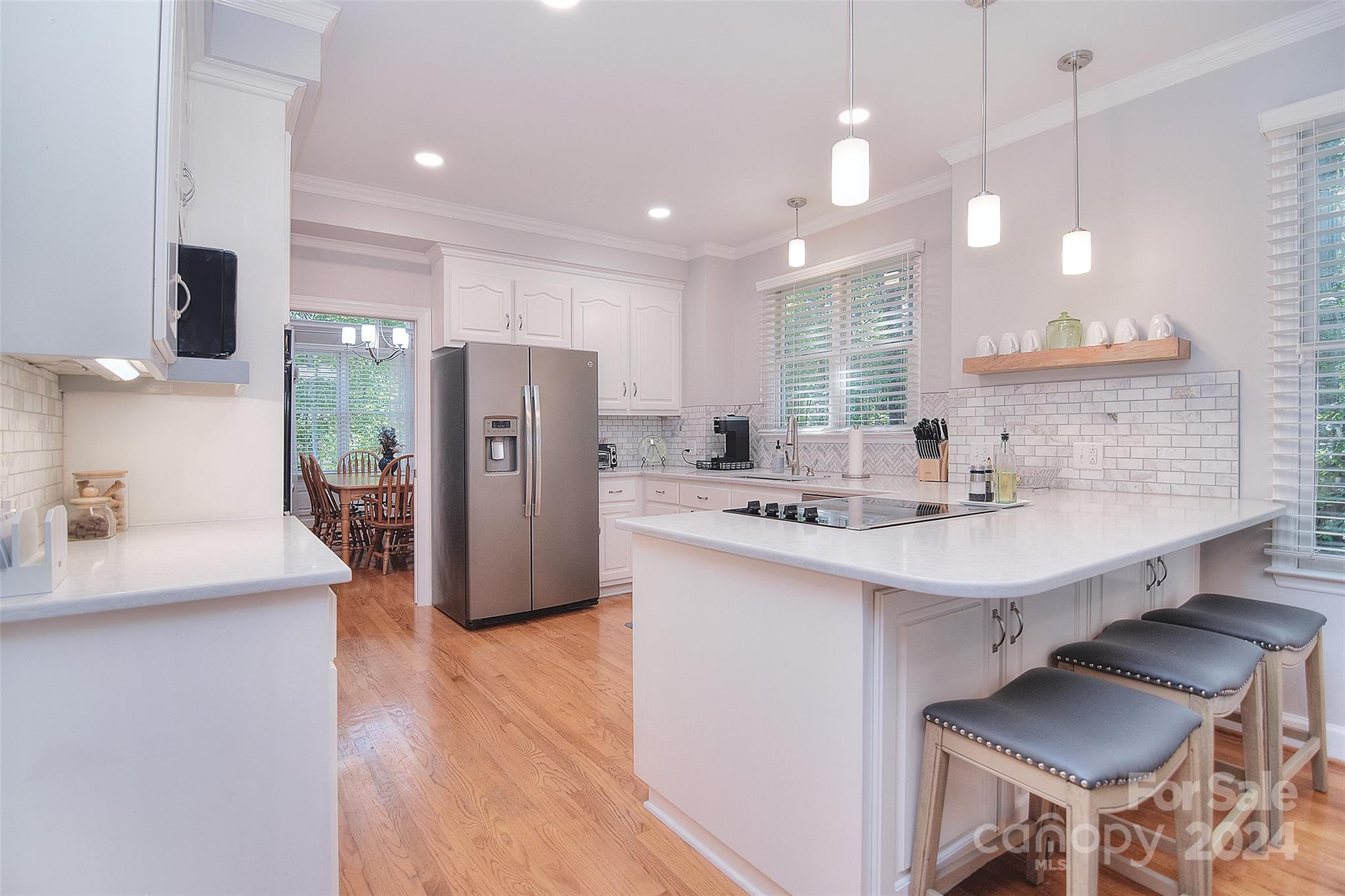 625 Southwinds Court