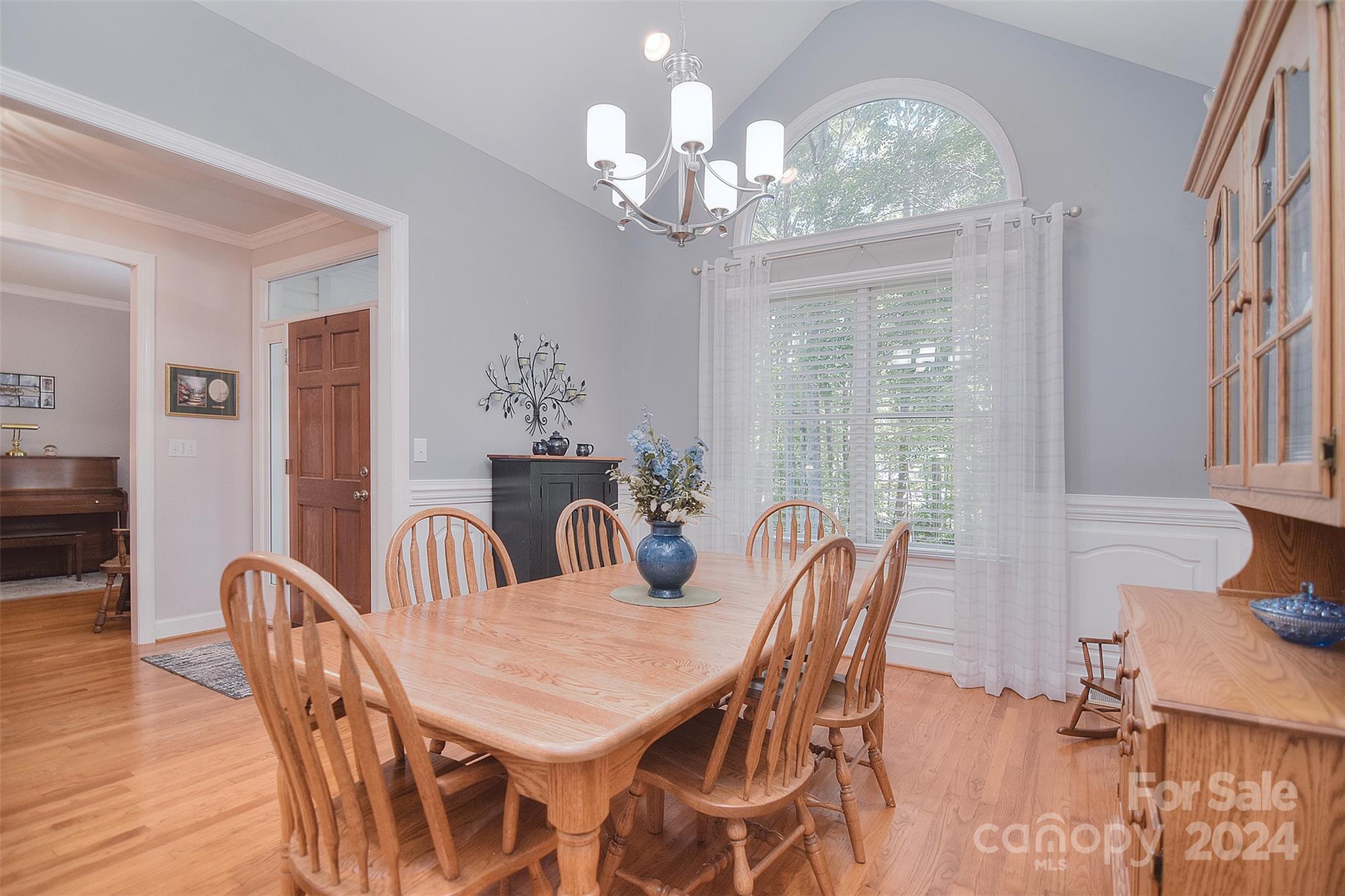 625 Southwinds Court
