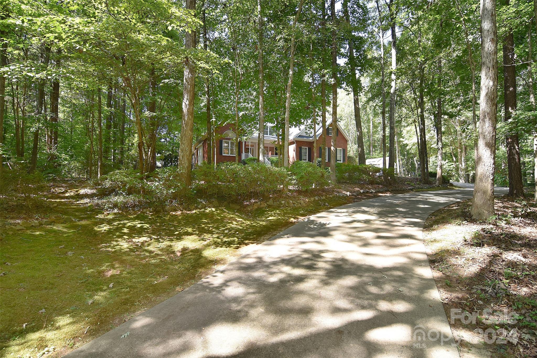625 Southwinds Court