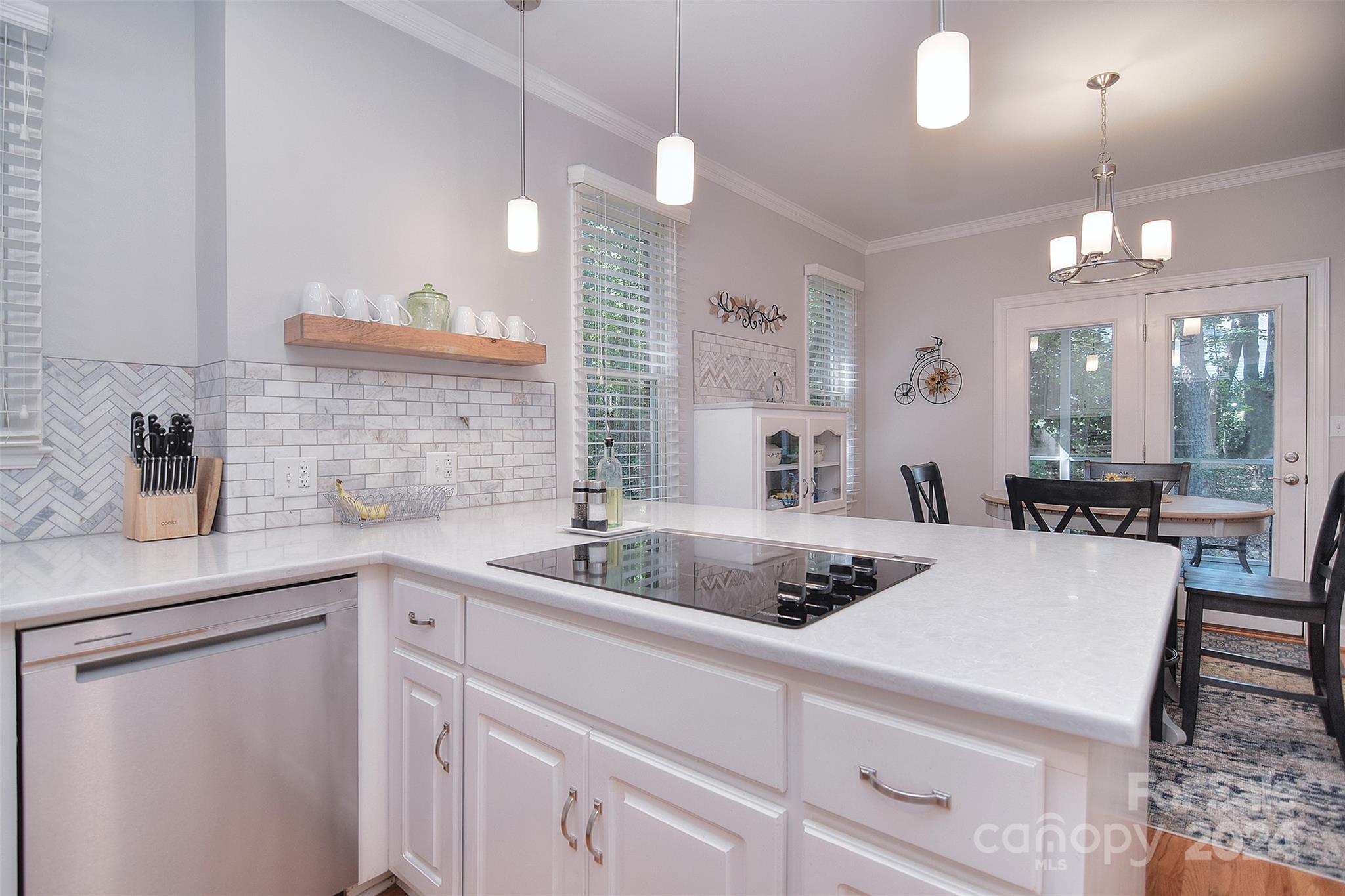 625 Southwinds Court