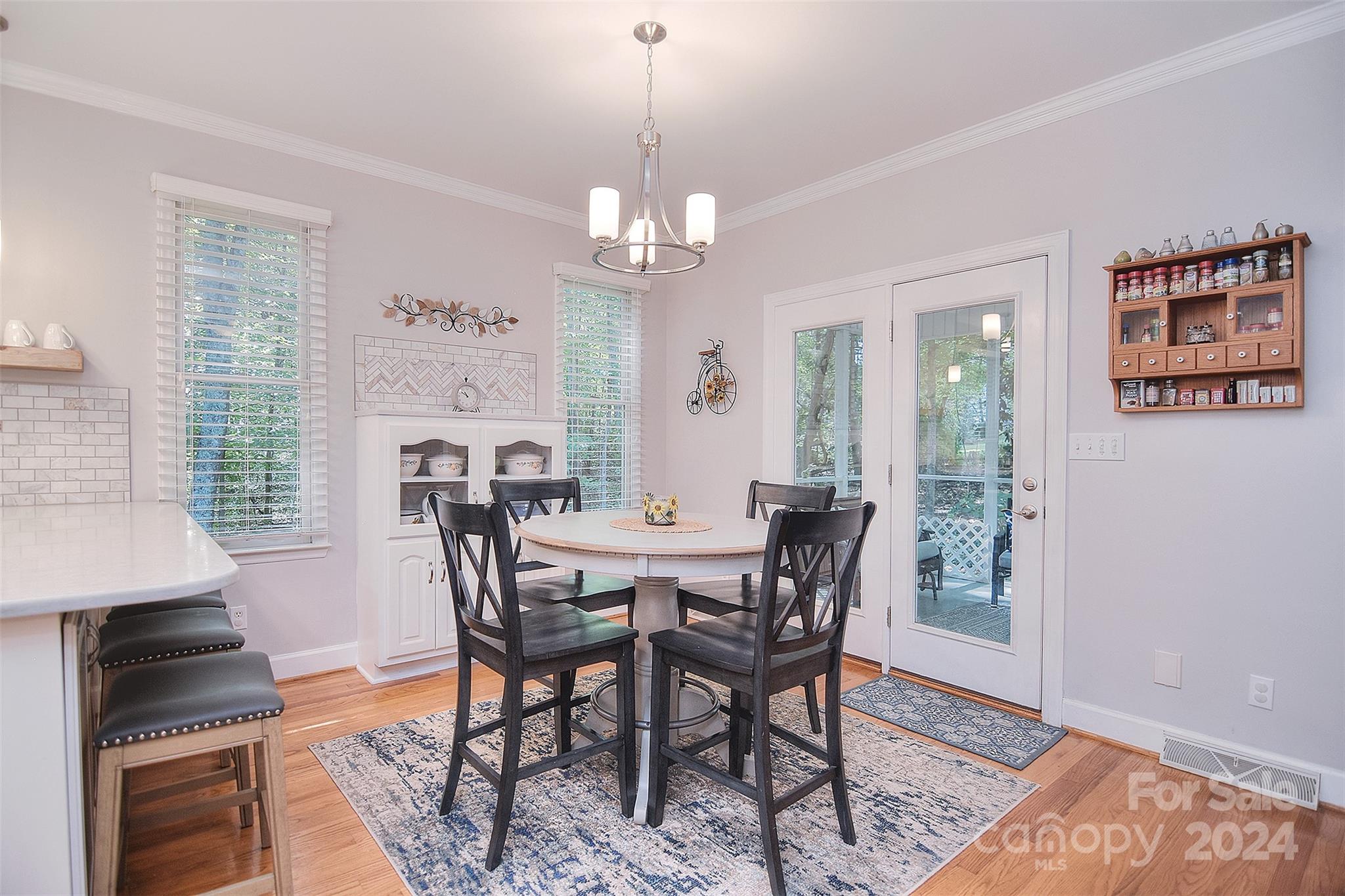 625 Southwinds Court