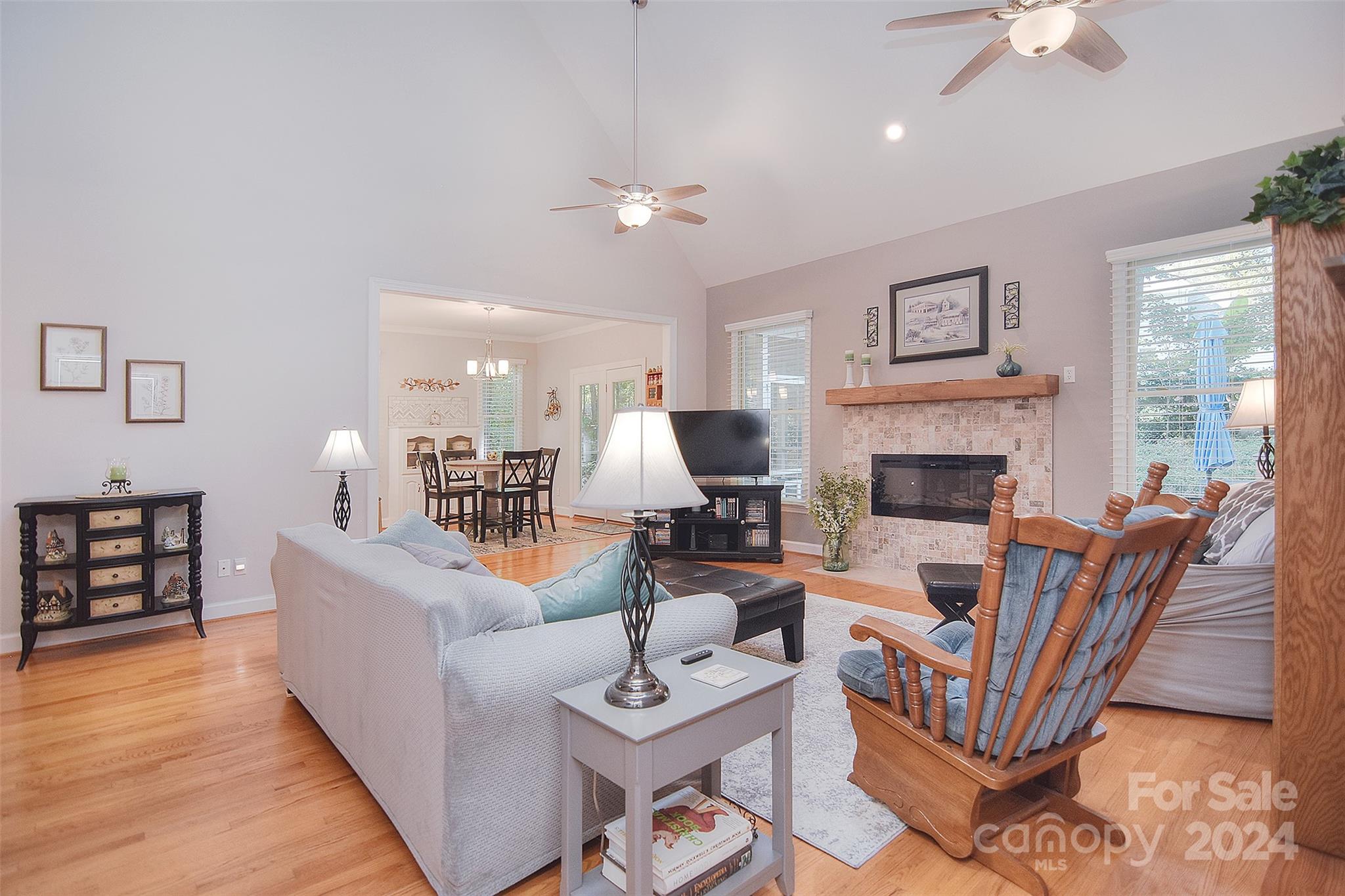 625 Southwinds Court