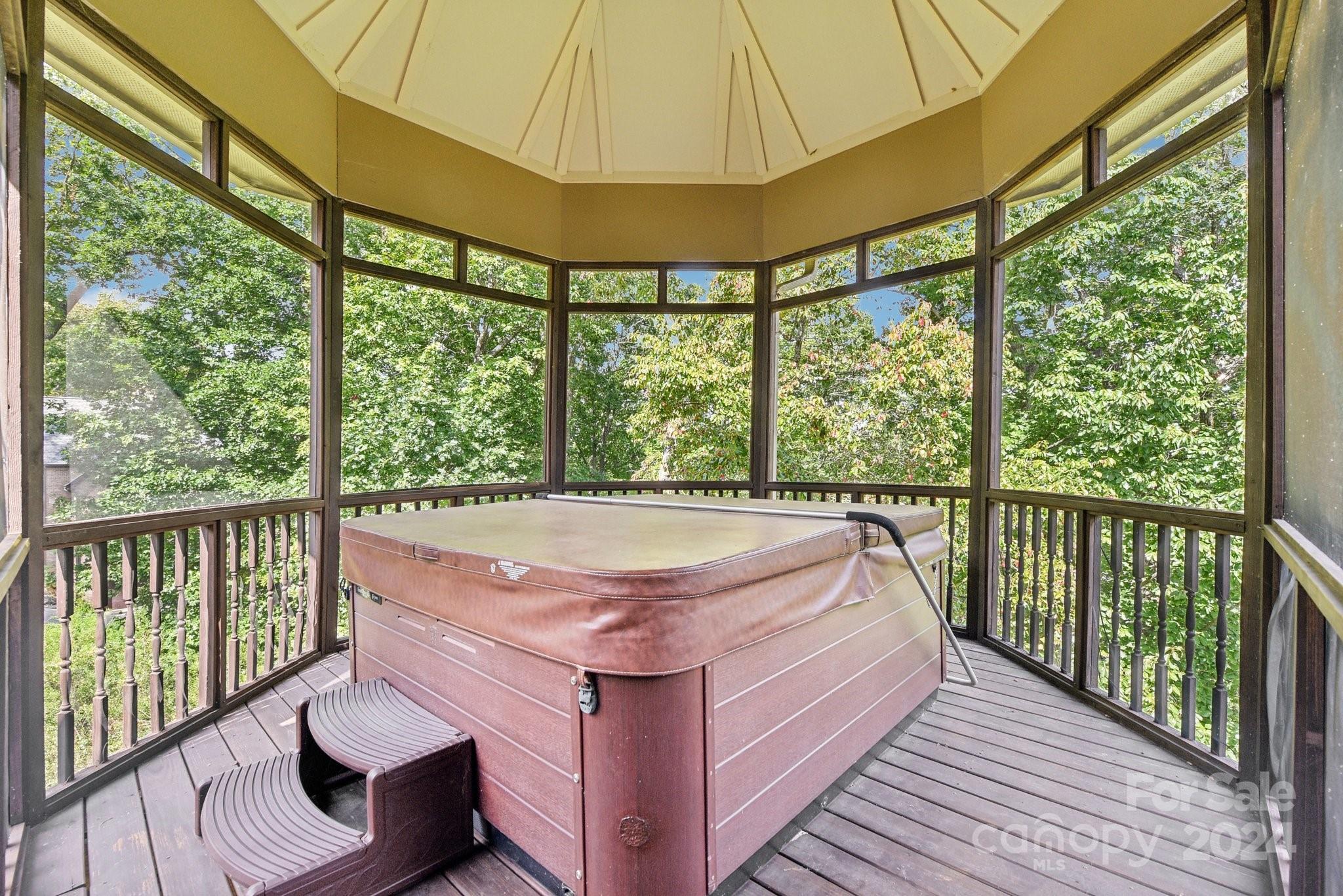 1430 Rocky Cove Lane