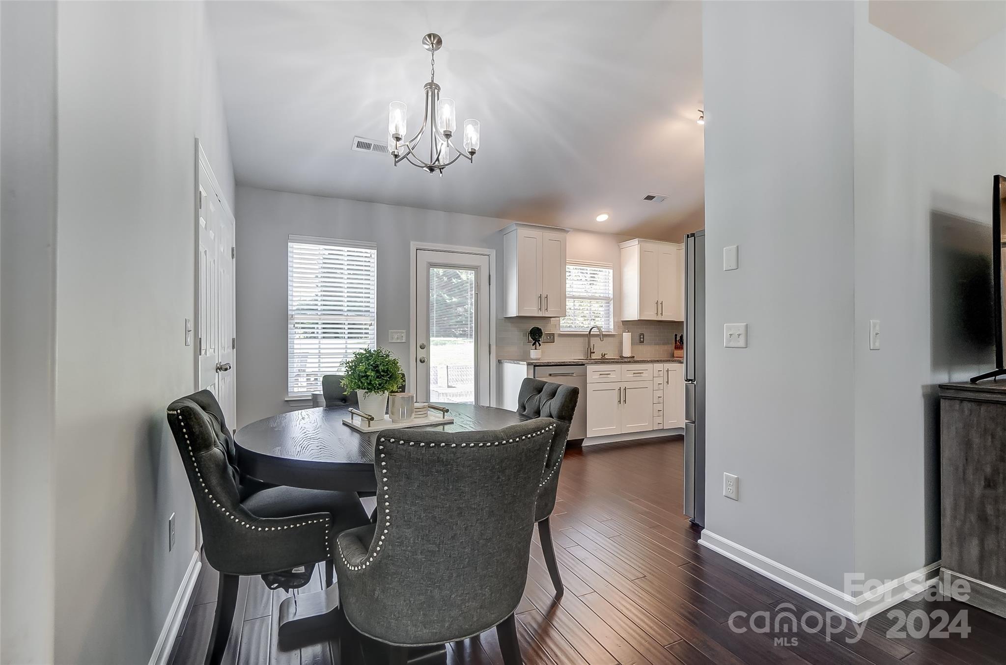 426 Cottonwood Circle