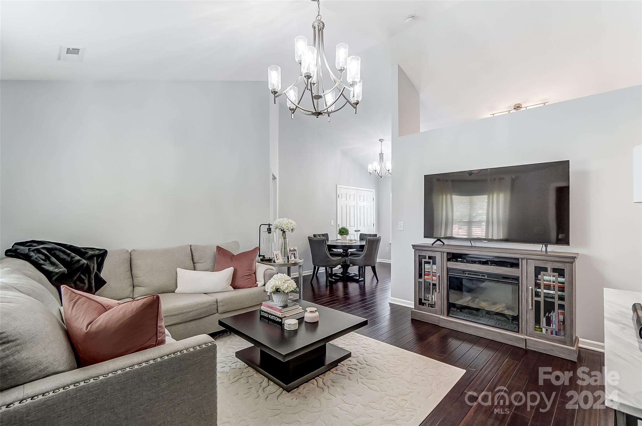 426 Cottonwood Circle