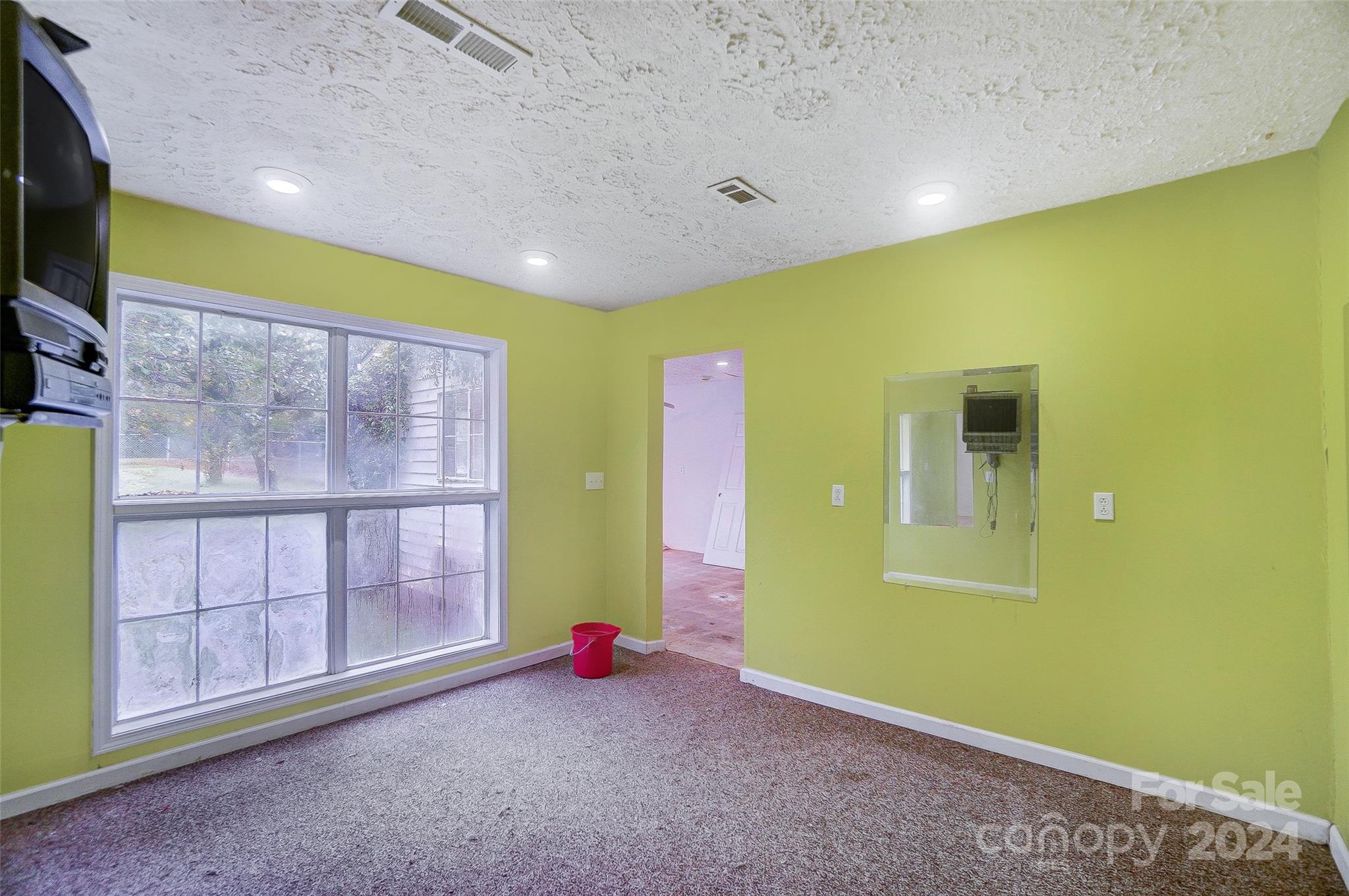 106 Hunter Court