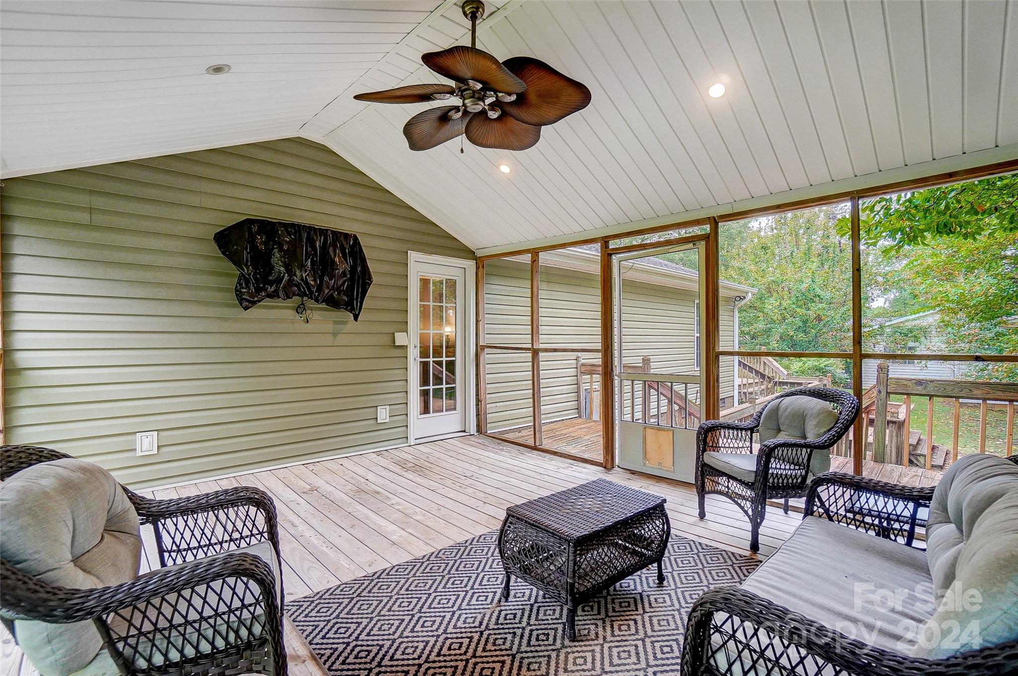 106 Hunter Court