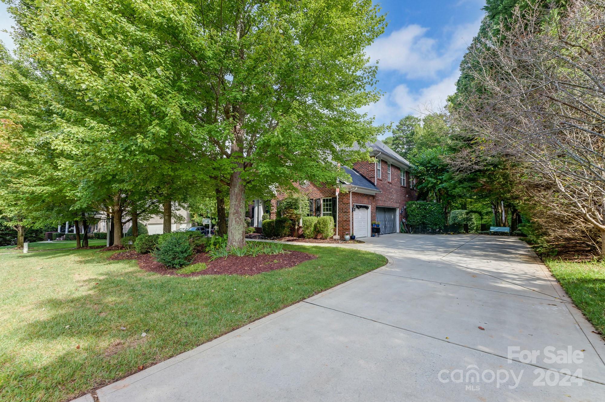 1006 Patricians Lane