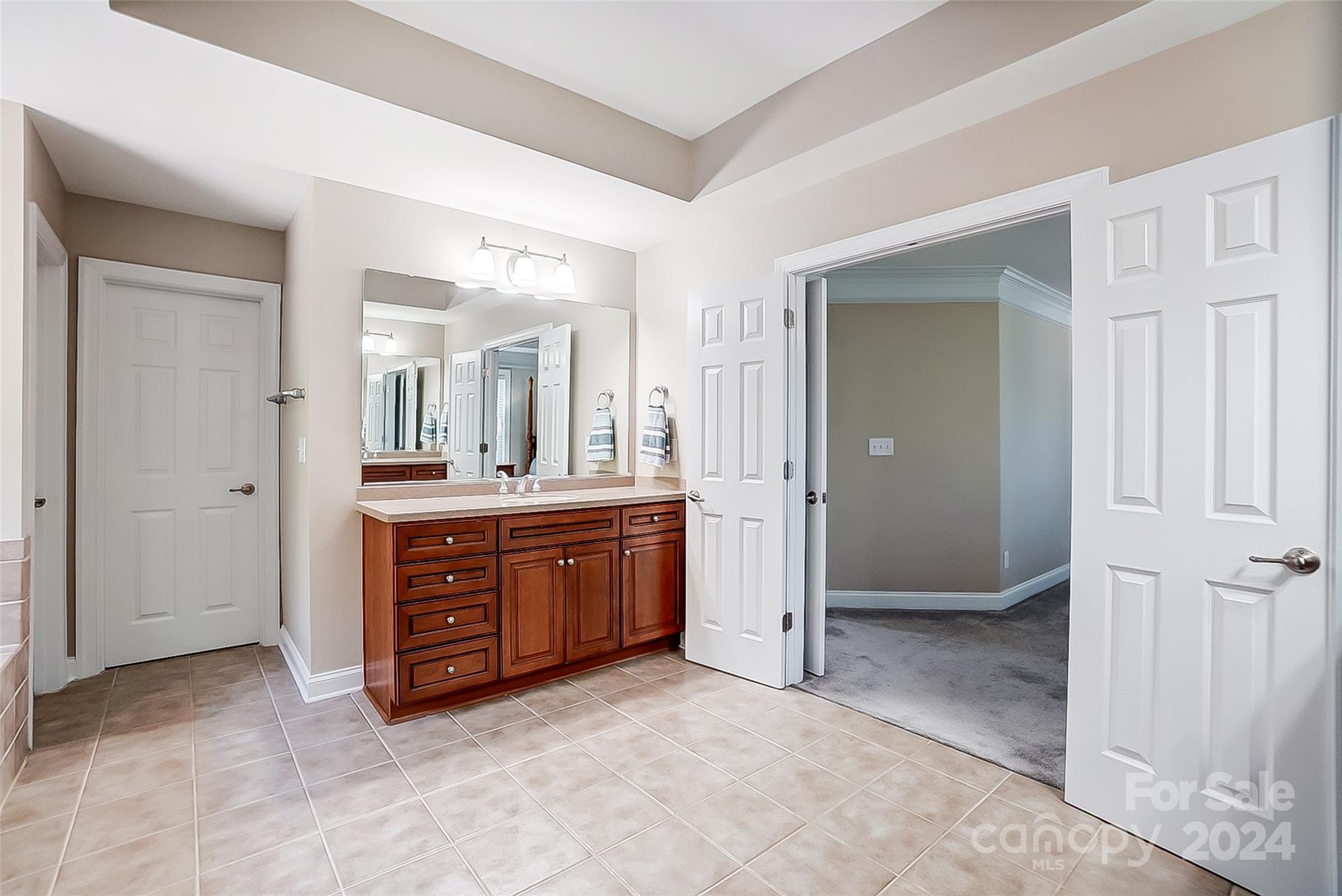 1006 Patricians Lane