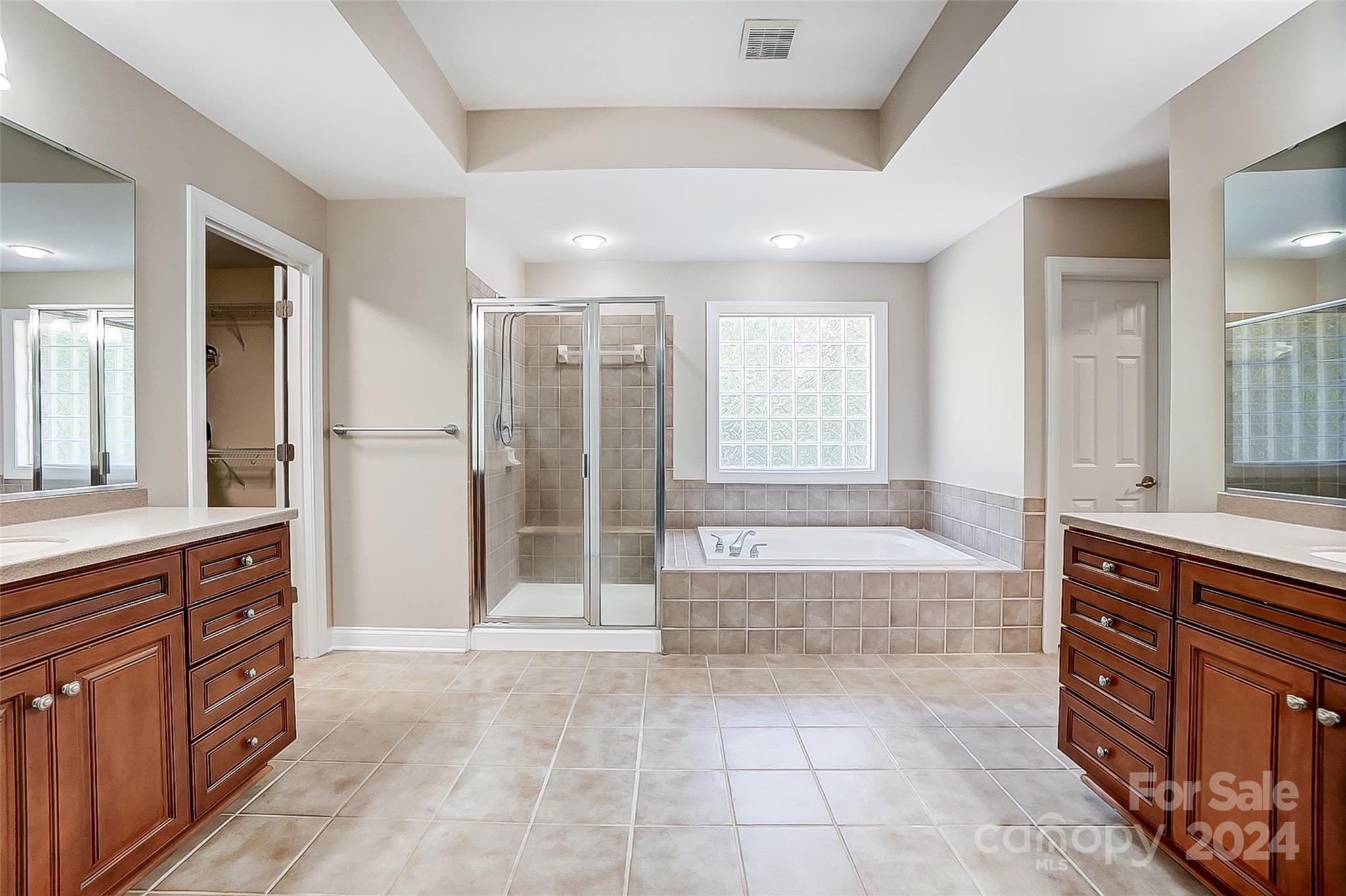 1006 Patricians Lane