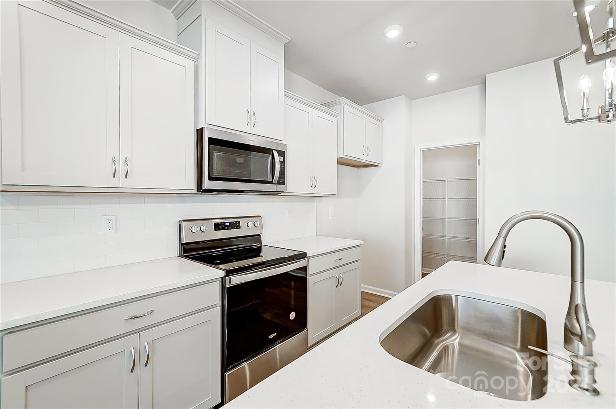 2345 Hedgecliff Road Unit: 15