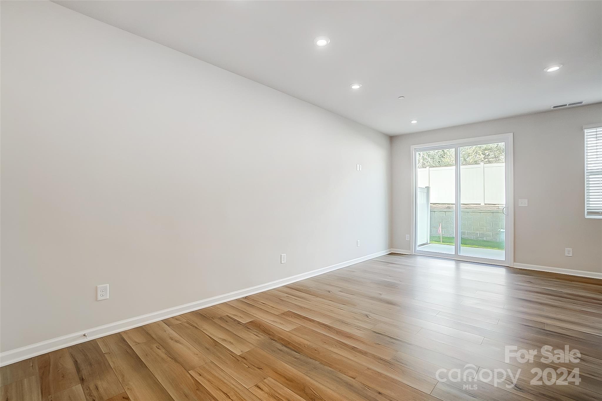2345 Hedgecliff Road Unit: 15