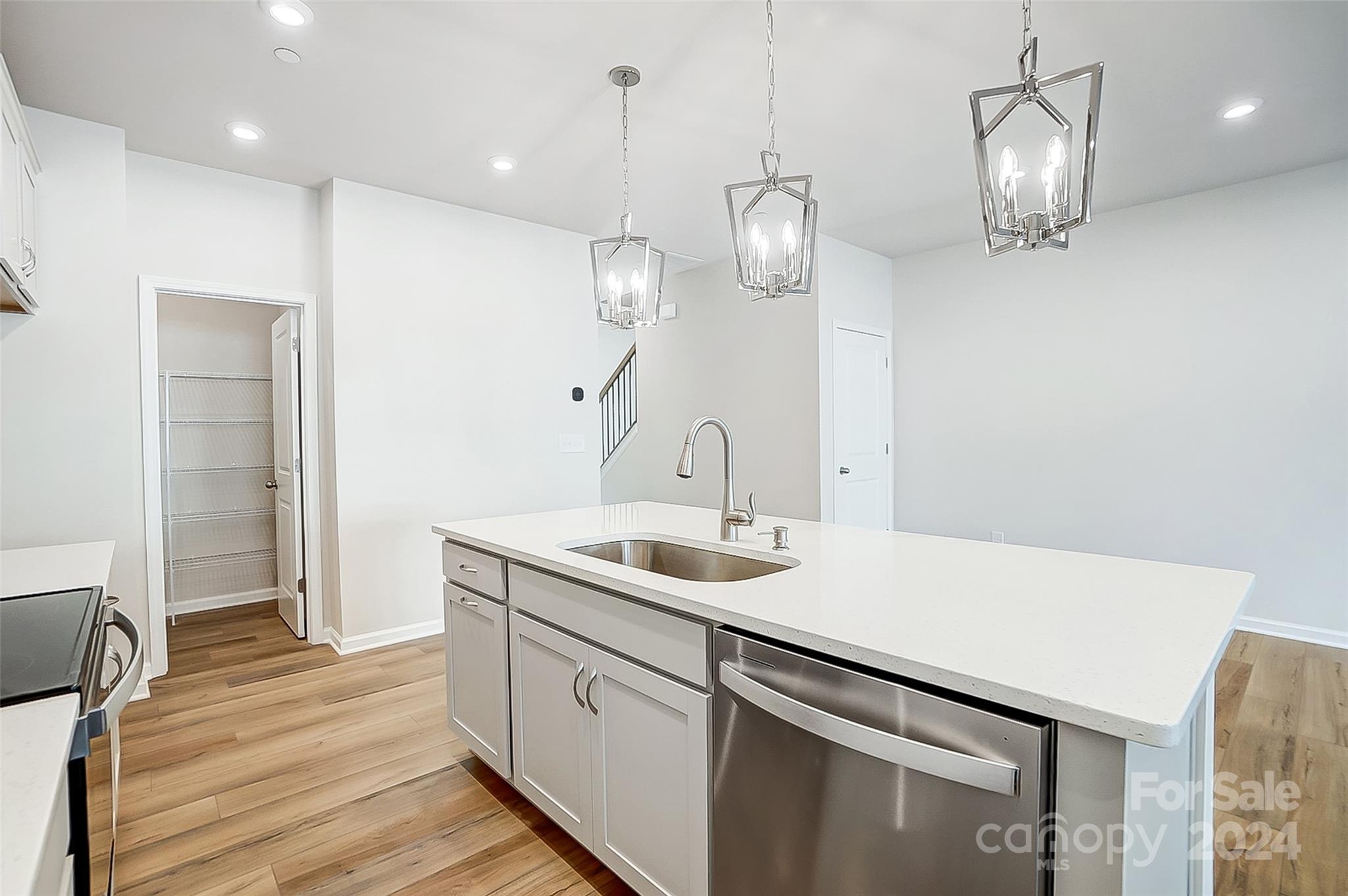 2345 Hedgecliff Road Unit: 15