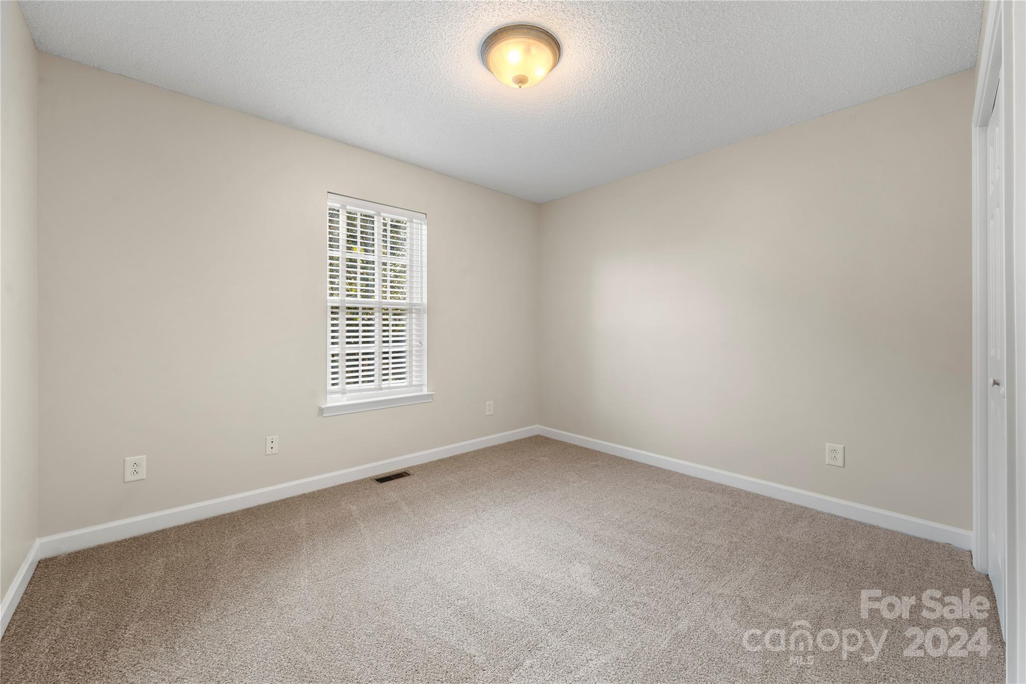1910 Crossbridge Drive
